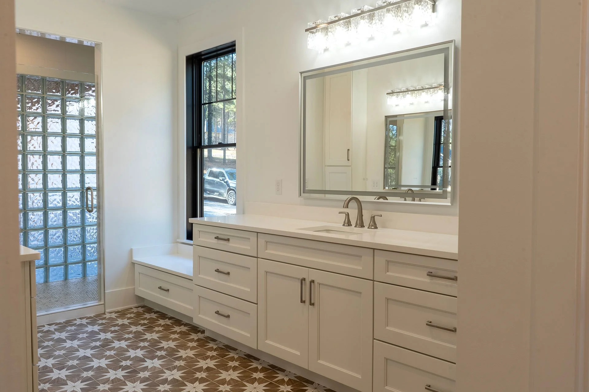 Everstone Custom Home - Jasper Highlands