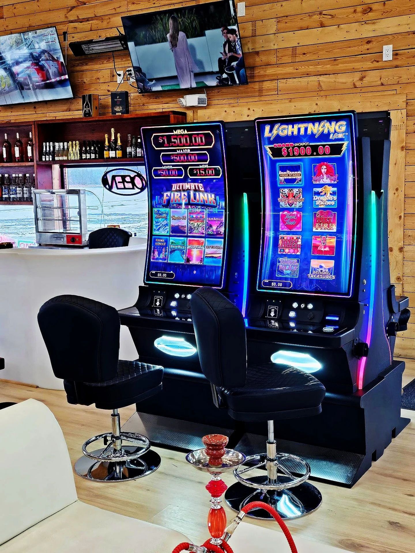 Tout ce qu&rsquo;il faut : un verre, une bouff&eacute;e et un jackpot 😏💨💰

#oka #stoner #beach #goldenstaroka #bar #fyp #patate #frite #patatefrite #foryou #for #foryoupage #instagram #instagood #follow #instadaily #insta #reel #trending #reel #vi