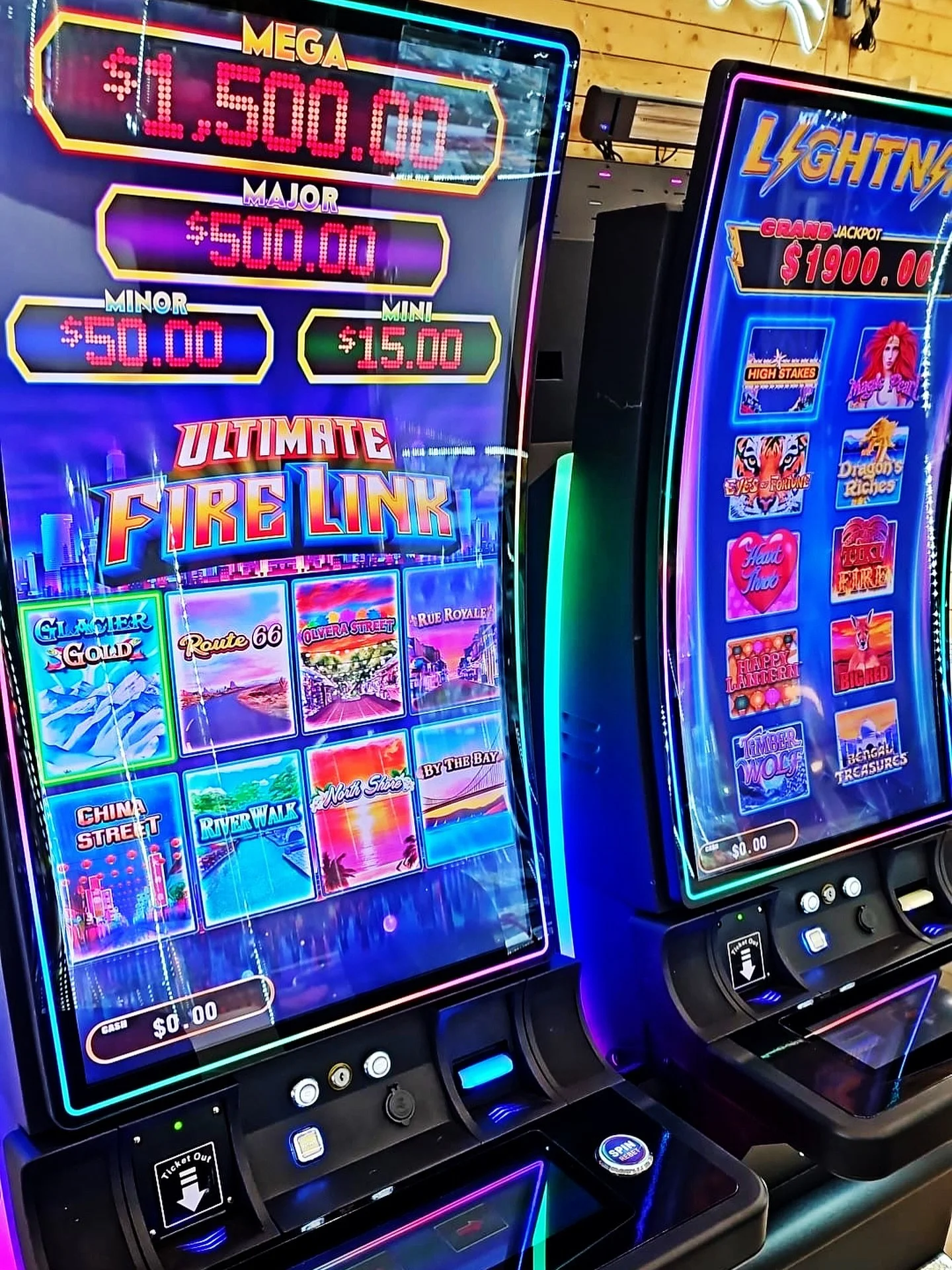 🎰 Feeling lucky? Come spin &amp; win at Golden Star! 💫

#oka #stoner #beach #goldenstaroka #bar #fyp #patate #frite #patatefrite #foryou #for #foryoupage #instagram #instagood #follow #instadaily #insta #reel #trending #reel #vibes #plage #slot #sl