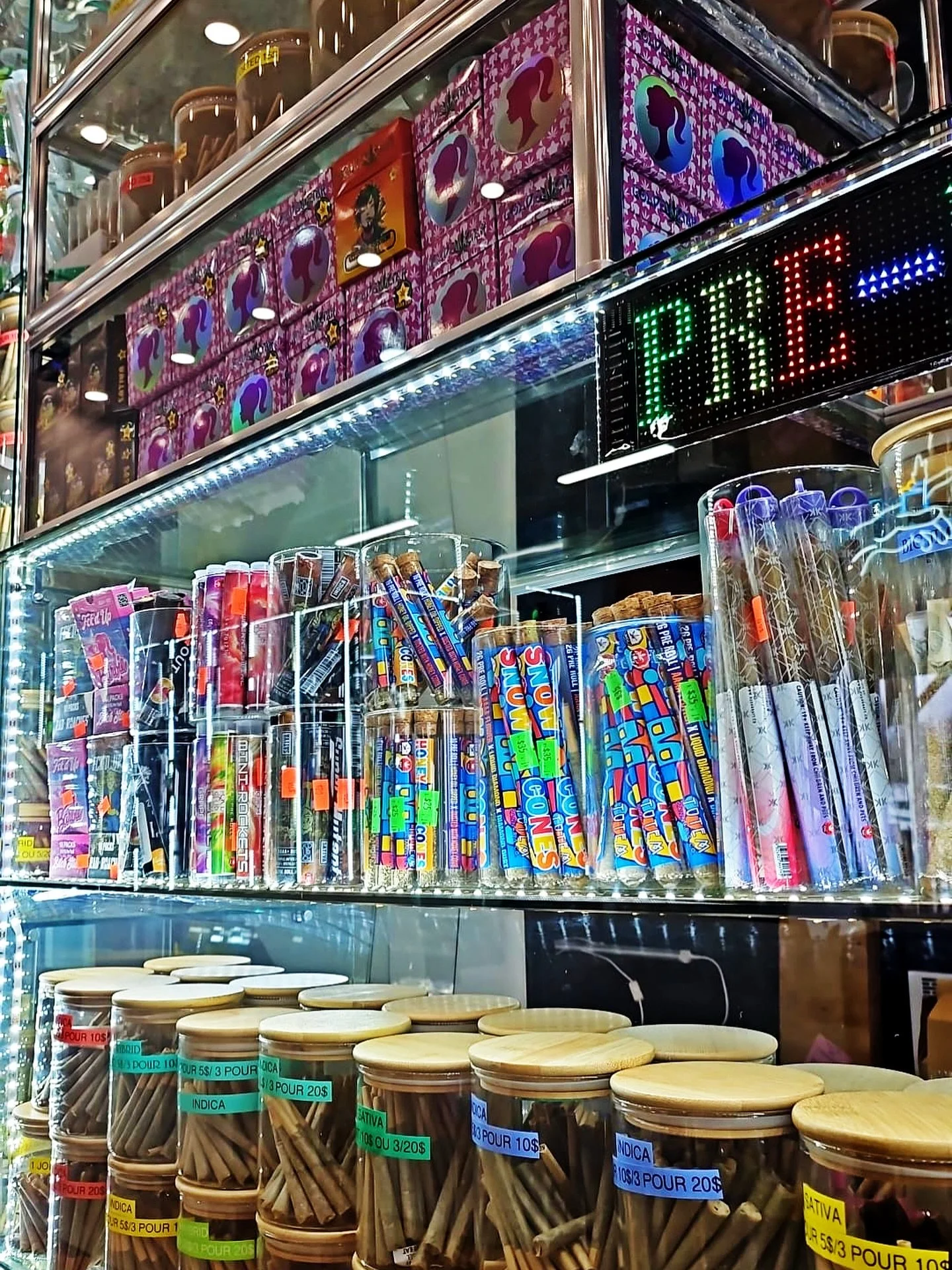 Le choix parle de lui-m&ecirc;me. Golden Star, toujours bien stock&eacute;💨✨

#oka #stoner #beach #goldenstaroka #bar #fyp #patate #frite #patatefrite #foryou #for #foryoupage #instagram #instagood #follow #instadaily #insta #reel #trending #reel #v