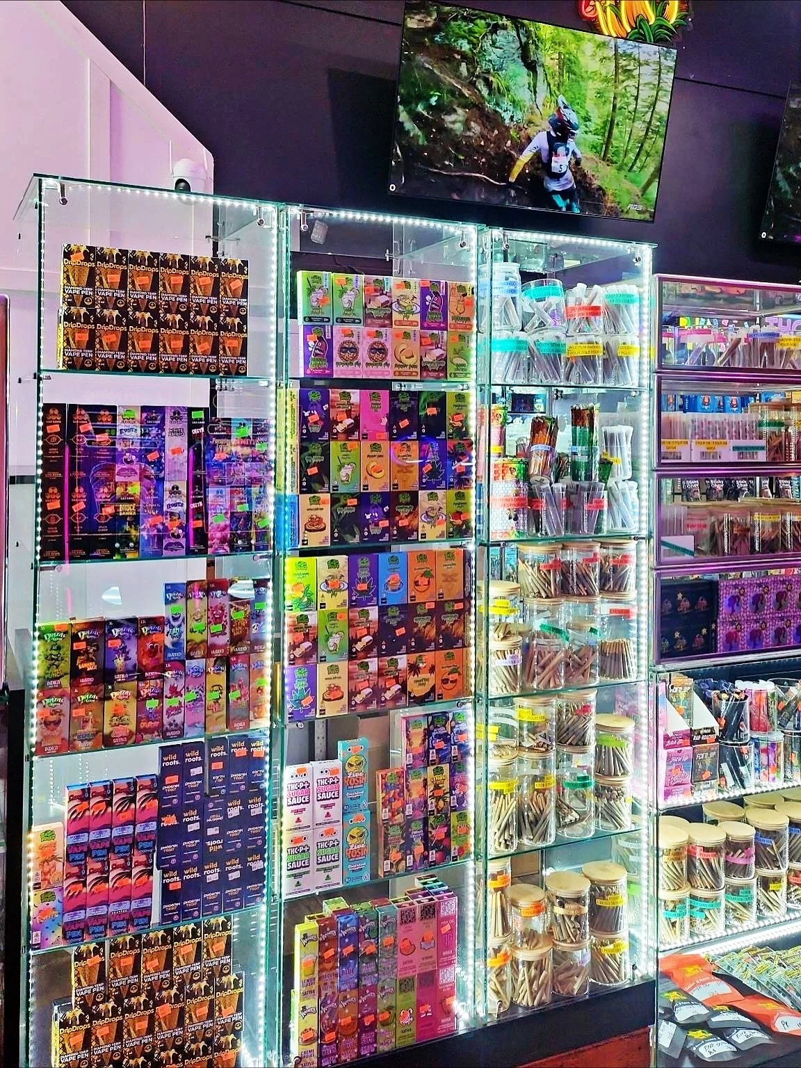 &Agrave; la recherche de la magie? C&rsquo;est ici que &ccedil;a se passe. 🍄💫

#oka #stoner #beach #goldenstaroka #bar #fyp #patate #frite #patatefrite #foryou #for #foryoupage #instagram #instagood #follow #instadaily #insta #reel #trending #reel 