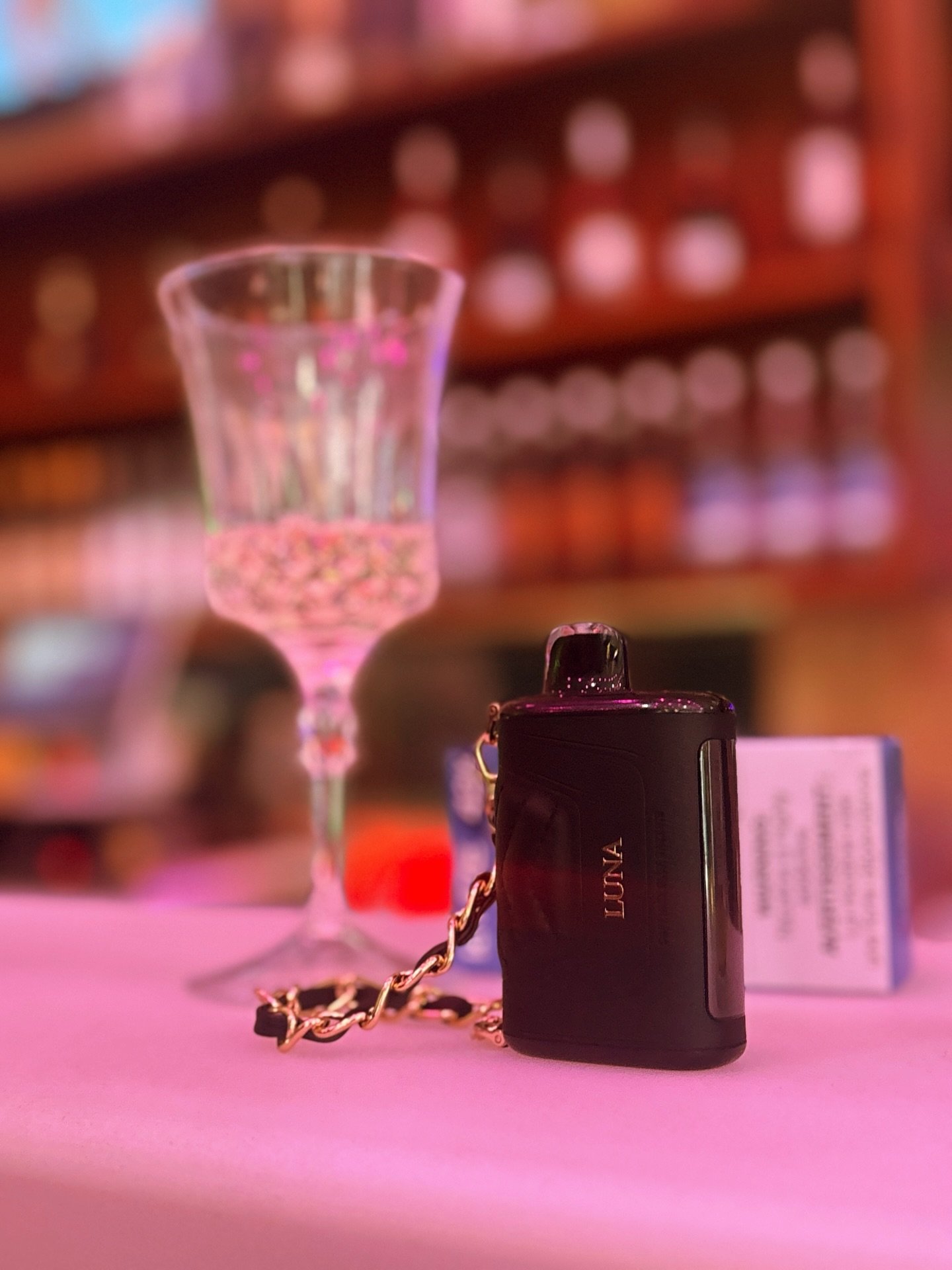 Quand le style rencontre la vibe 😮&zwj;💨🍸 Kraze Luna

#oka #stoner #beach #goldenstaroka #bar #fyp #patate #frite #patatefrite #foryou #for #foryoupage #instagram #instagood #follow #instadaily #insta #reel #trending #reel #vibes #plage