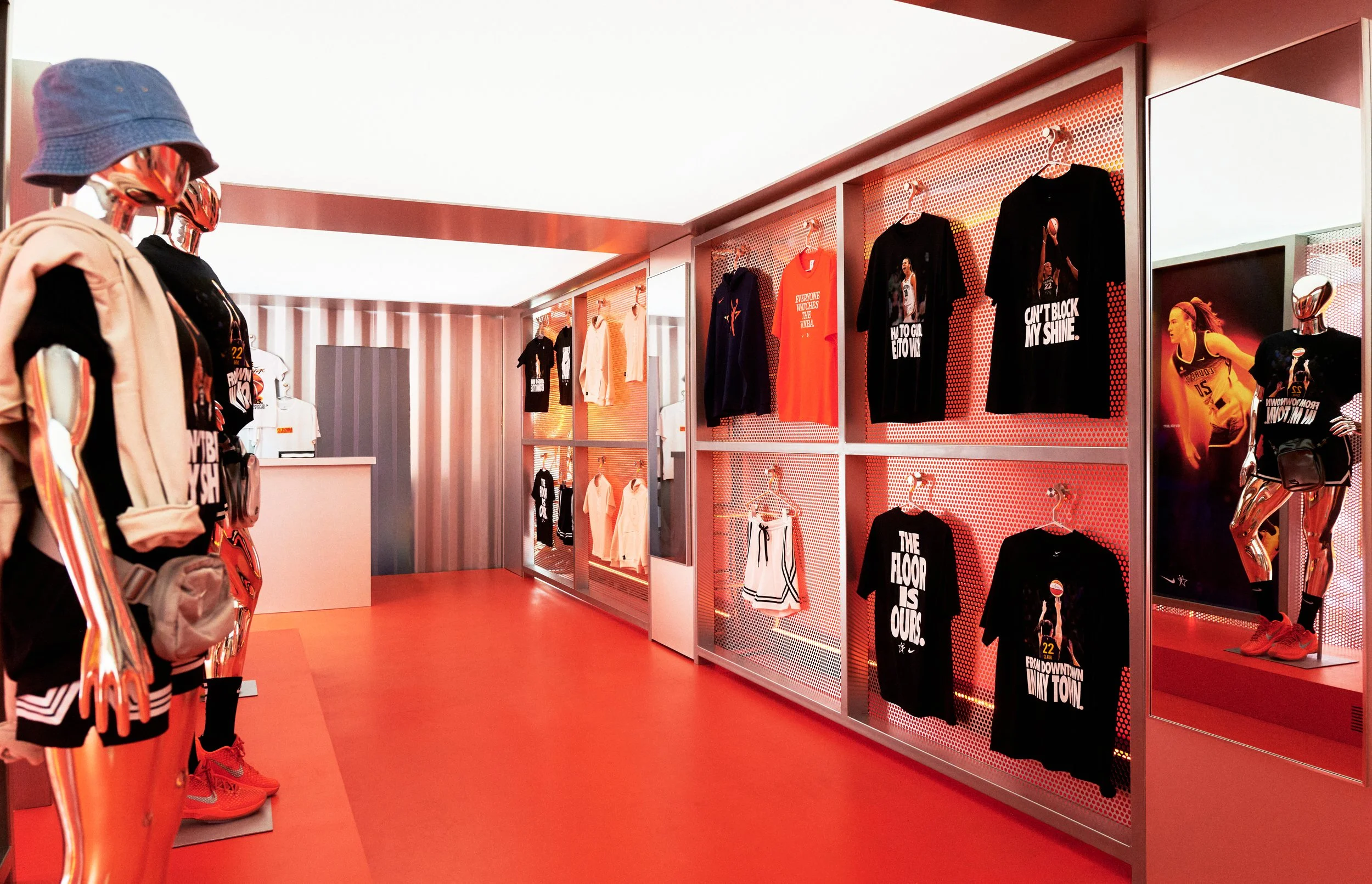 FA25_NA_WNBA ASW_Nike-NX3_Retail-3-Inside_2377.jpg