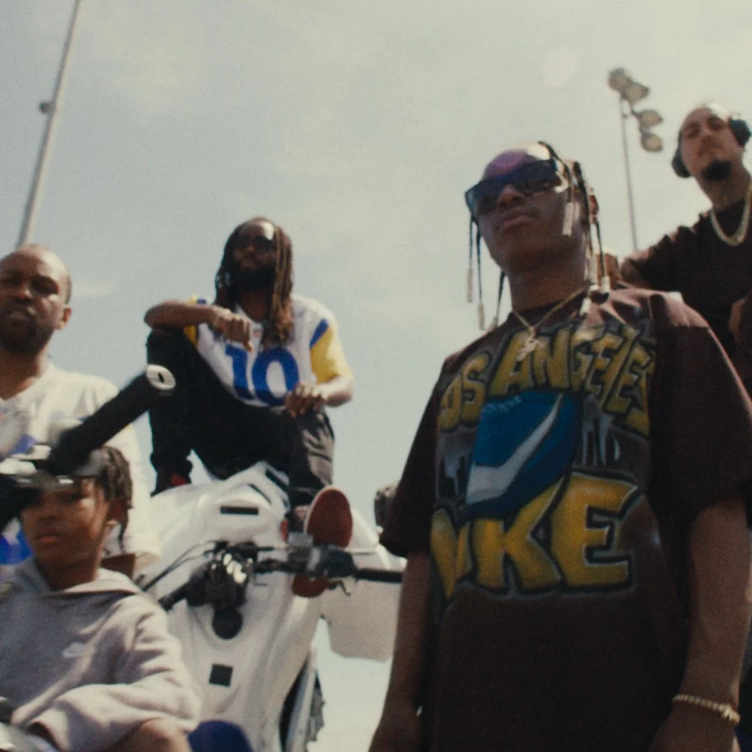 FA22_NFL_NA_LA_1x1_Still_2.jpg