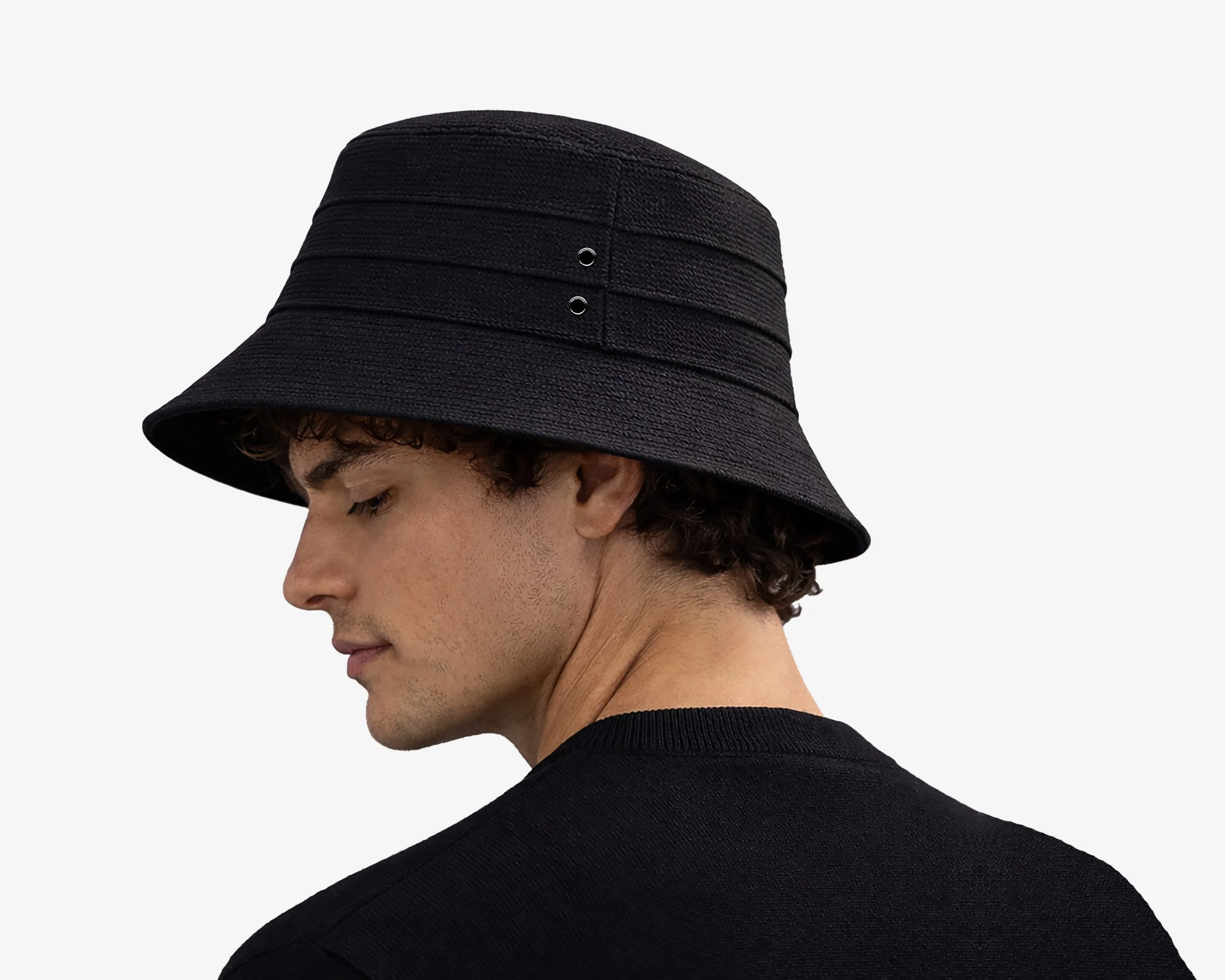 BeachHat-left-male-model-AMISOLÈ.jpg