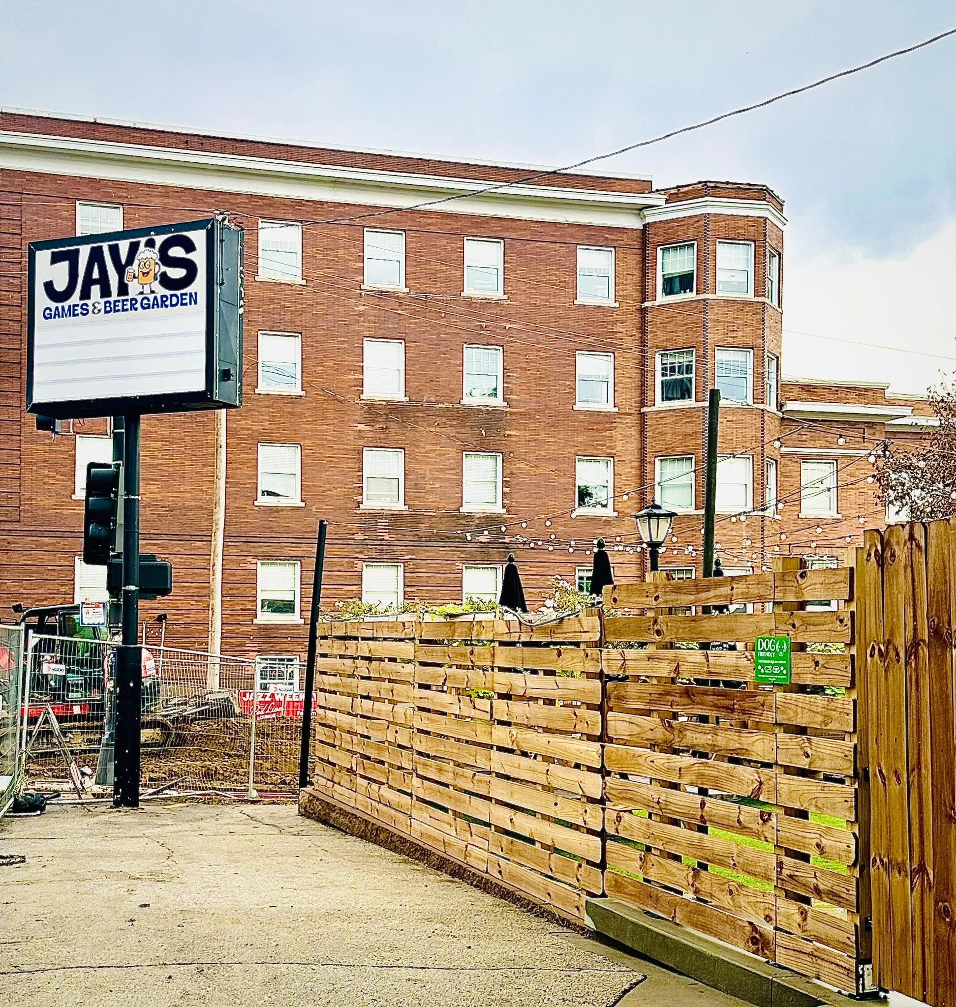 Help set the bar (literally). Build a schedule that works for real life with a great crew. Join the team&mdash;apply at JaysBlackstone.com. 🍻