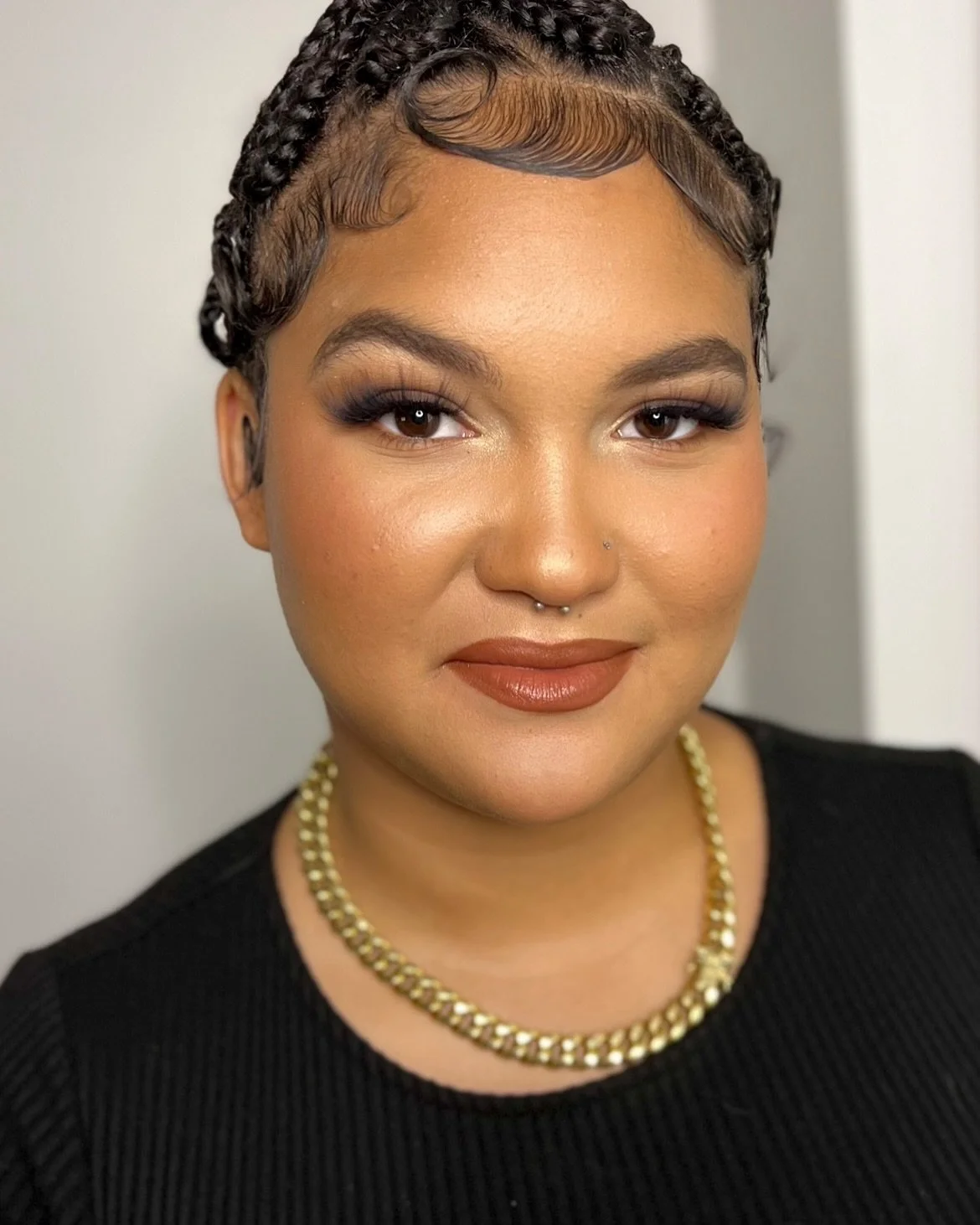 A simple eyeshadow look with a big lash always makes a statement!💋

I was going through some old photos today and found this bombshell beauty from last May!! I cant believe I haven&rsquo;t shown her off yet🤩 I absolutely adored glamming up the stun