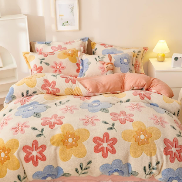 COZY FLOWER BEDDING
