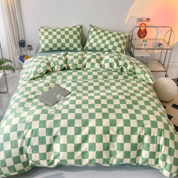 GREEN CHECKERED BEDDING