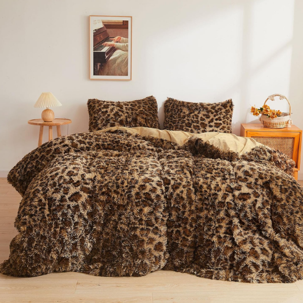 LEOPARD PRINT BEDDING