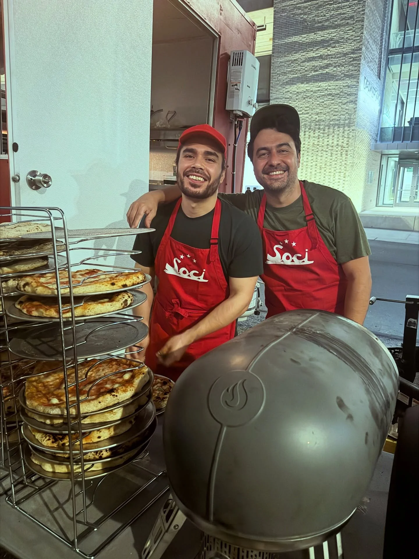 Here&rsquo;s a fun behind the scenes of Soci pizza team serving 120 guests for a casual wedding in Carrboro. More photos to come! #pizzatruck #pizzawedding #carrboro