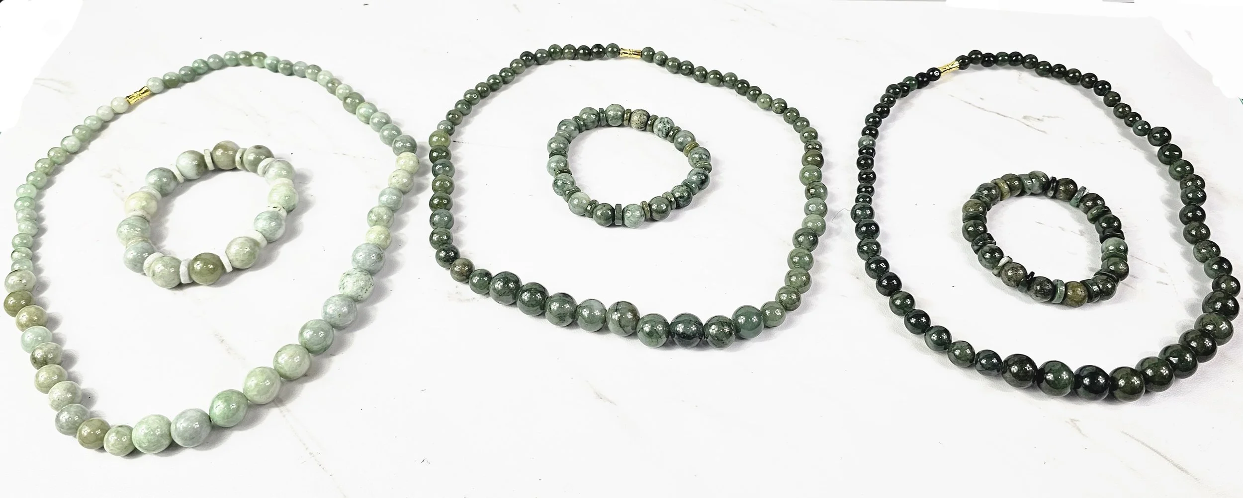 Jade necklace and bracelet bundle