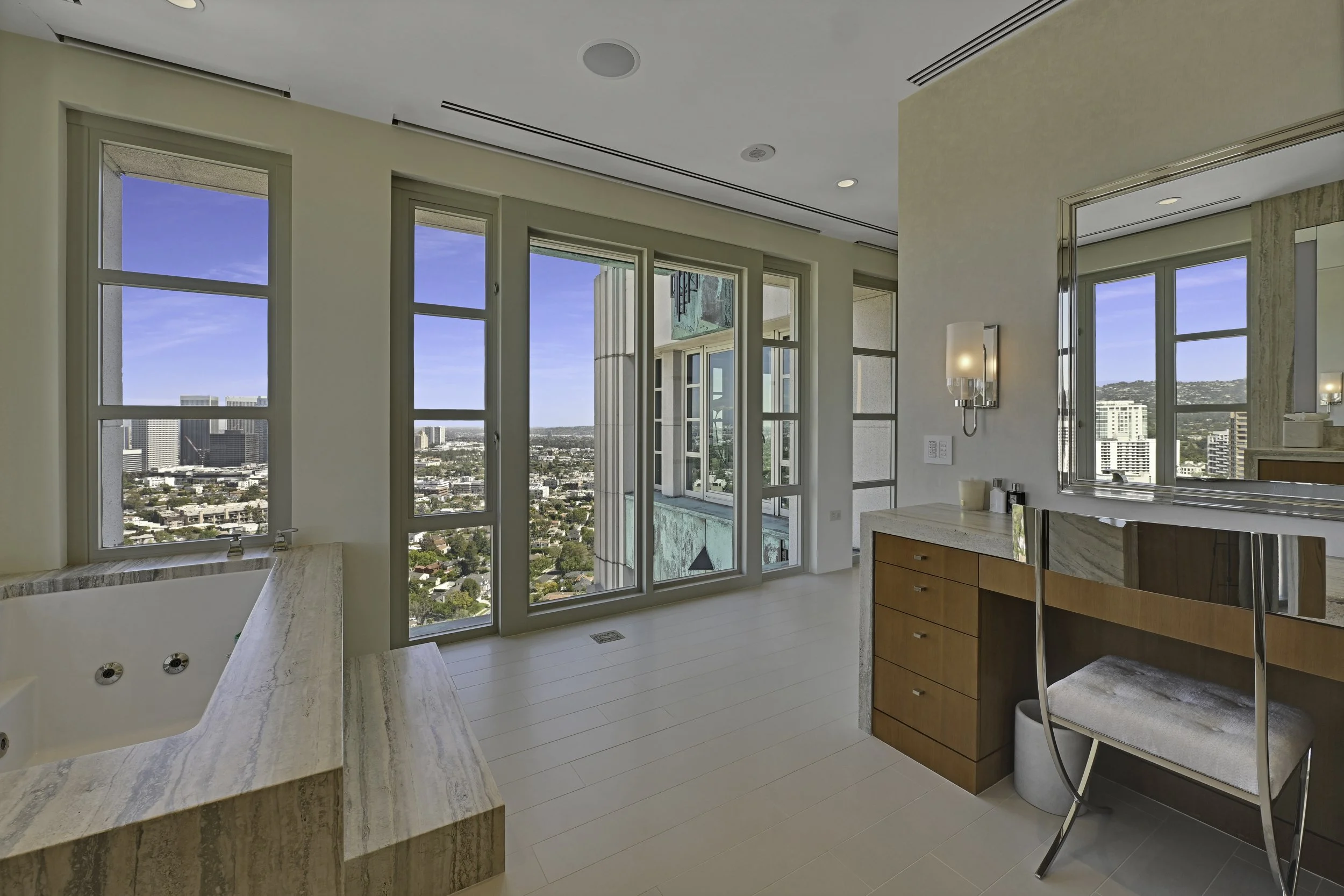10580 Wilshire Blvd (22).jpg