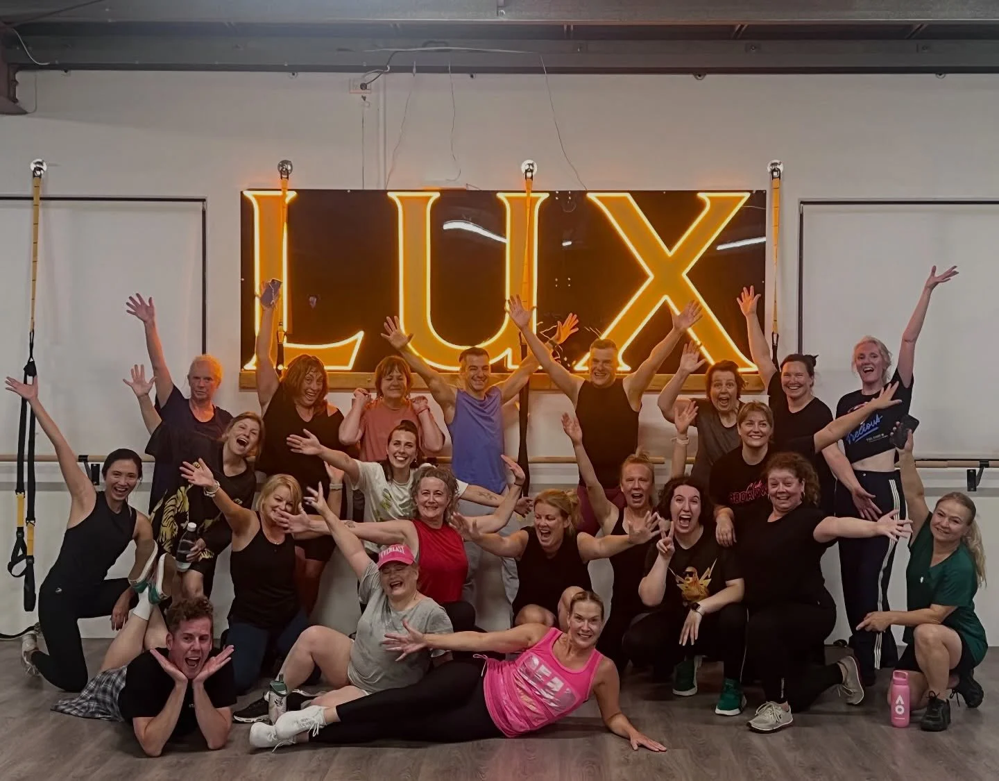 Starting Throwback Dance at Lux Studios tonight honestly felt like such a full circle moment. Walking into that space and kicking things off with pure 90s boyband vibes - the nostalgia, the energy, the smiles - it was everything I hoped it would be a