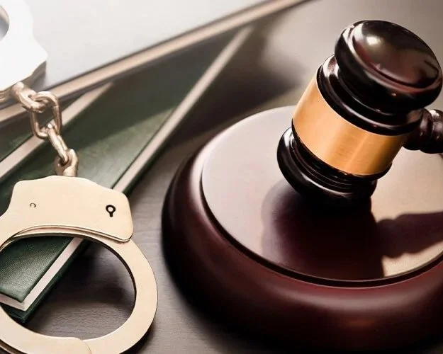 CEZA HUKUKU REHBERİ: TEMEL İLKELER, SORUŞTURMA VE KOVUŞTURMA SÜREÇLERİ