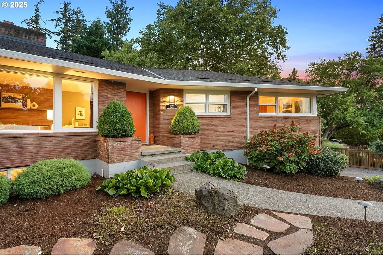 This week in Danny&rsquo;s Digest: A retro 1950s icon with original brick artistry and walls of windows, set on a half-acre with gardens, patio, and sport court for effortless indoor-outdoor living.

Signature mid-century style meets modern comfort o
