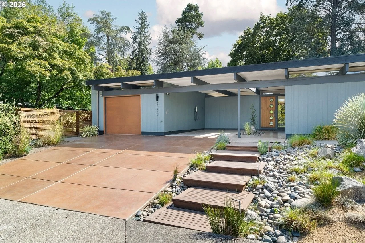 This weekend in Danny&rsquo;s Digest: A 1966 Robert Rummer original that keeps one of its best details intact: a true open-air atrium at the center of the home, with the dining room on one side, living room on the other, and sliding doors connecting 