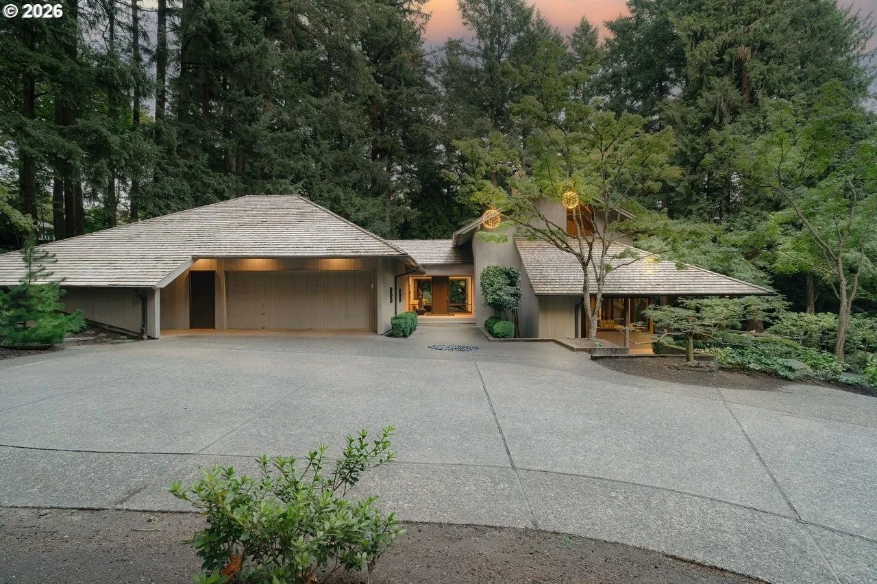 This week in Danny&rsquo;s Digest: A rare 1971 Saul Zaik original, reimagined with custom walnut interiors, a sunken living room beneath a dramatic two-story vaulted wood ceiling,&amp;nearly two acres of private forest with illuminated trails, a wate