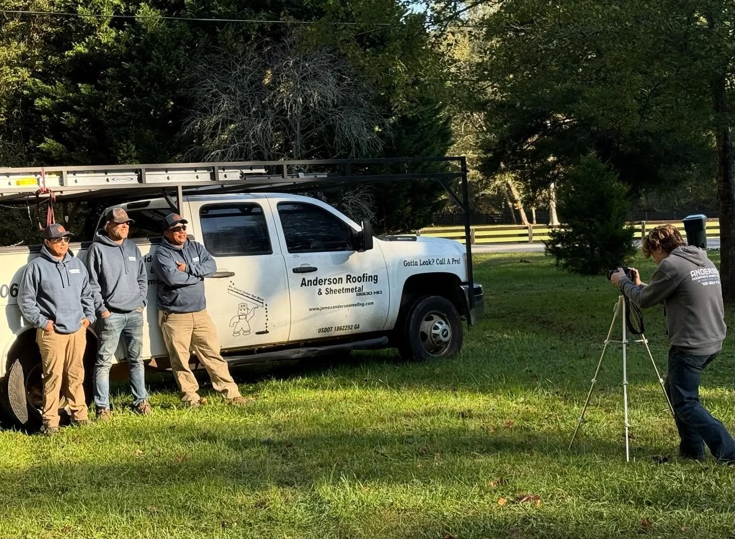 👀👀Sneak Peek and behind the scenes goofiness with our crew today ❤️❤️ 
We are so grateful for our employees and all the hard work and dedication they bring to the job every day. It was so fantastic to take some time to celebrate them.