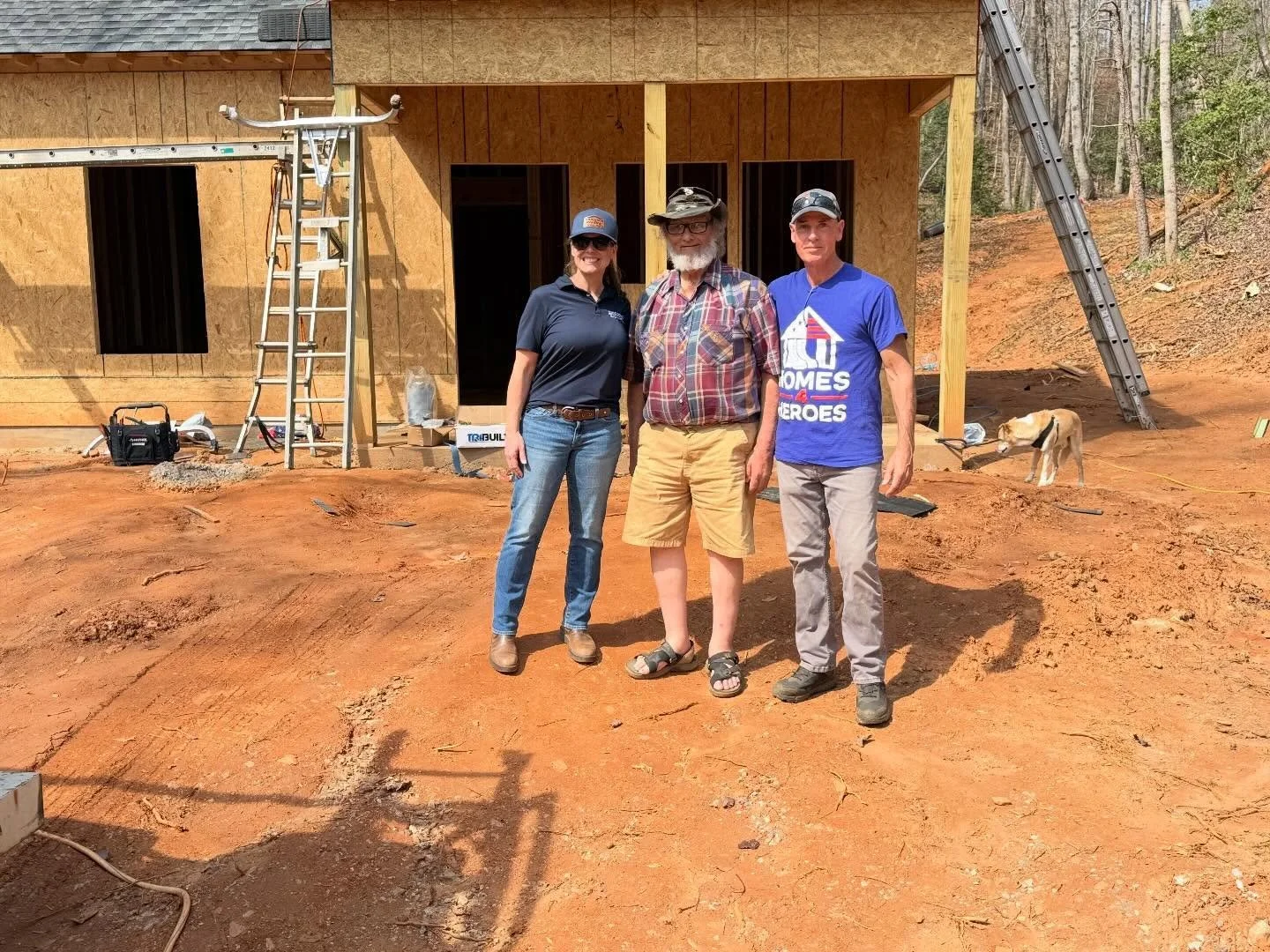 Earlier this week, we had the amazing opportunity to work with Homes 4 Heroes and install a roof on a newly built tiny-home for one of our local veterans. It was a beautiful day to give back, and we are so grateful to Homes 4 Heroes for all the work 