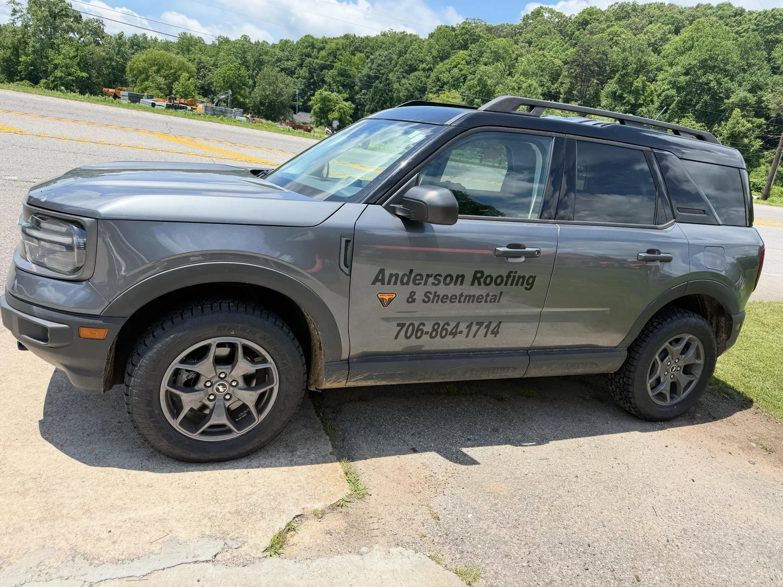 Shoutout to our friends at @trammelltirepros for always keeping our fleet of vehicles in tires! Our Princess Bronco needed new tires and Trammell took care of it quickly and professionally with reasonable pricing (as always). 

Bonus points that they