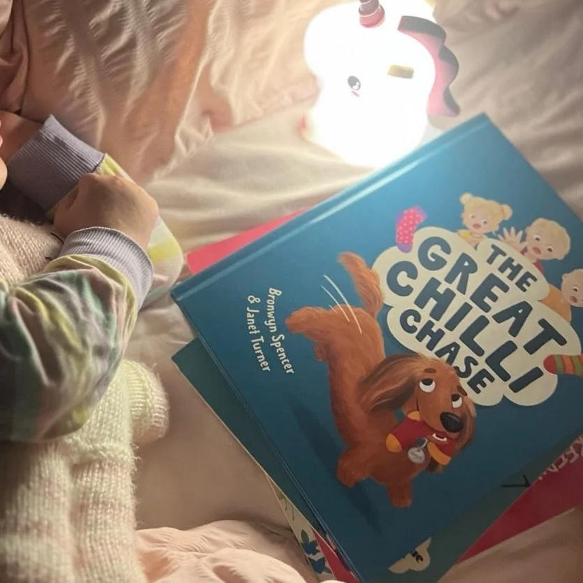 A text message with this picture and the words &ldquo;A bedtime favourite&rdquo; 💕🌶️🧦

👆This is what it&rsquo;s all about 📚

#bedtimestory #bedtimereading #selfpublishedauthor #childrensbook #childrensbookauthor