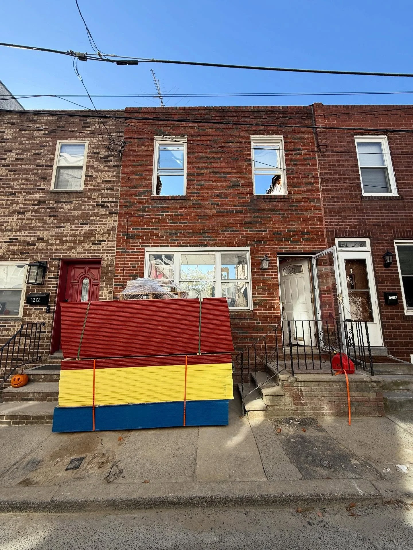 📍 1214 Latona Philadelphia PA 

🚨NEW project ALERT🚨 

💥We are on our way here with our full renovation rehab walking distance to the one and only @passyunkavenue 

🔈Here we are digging ⬇️ for a full finished basement going 🆙 and going back crea