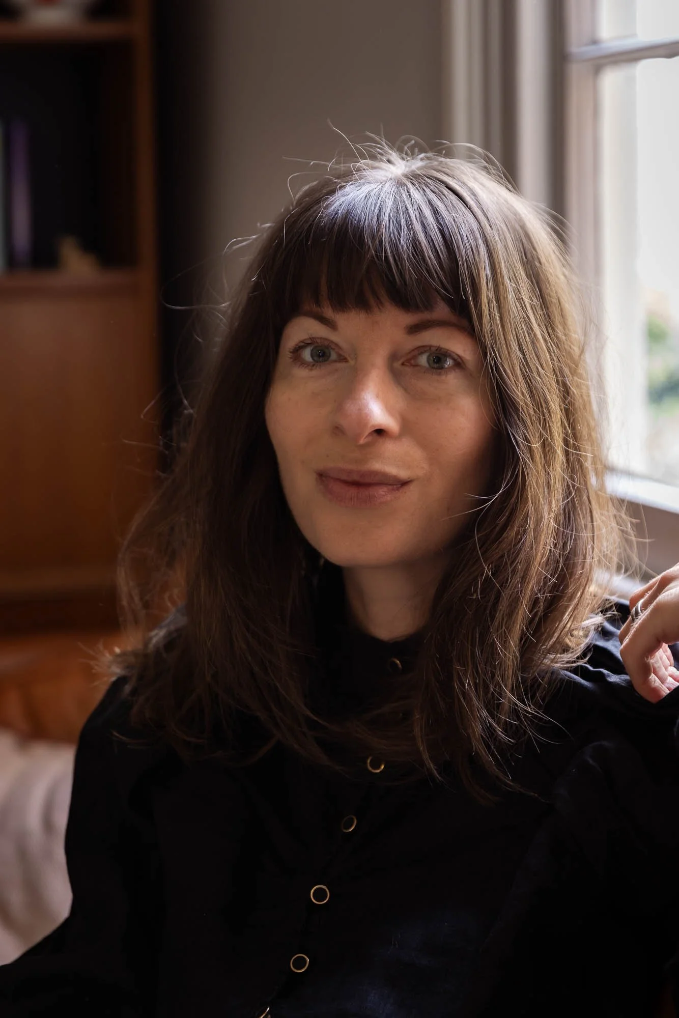 Picture of Dearna looking to camea