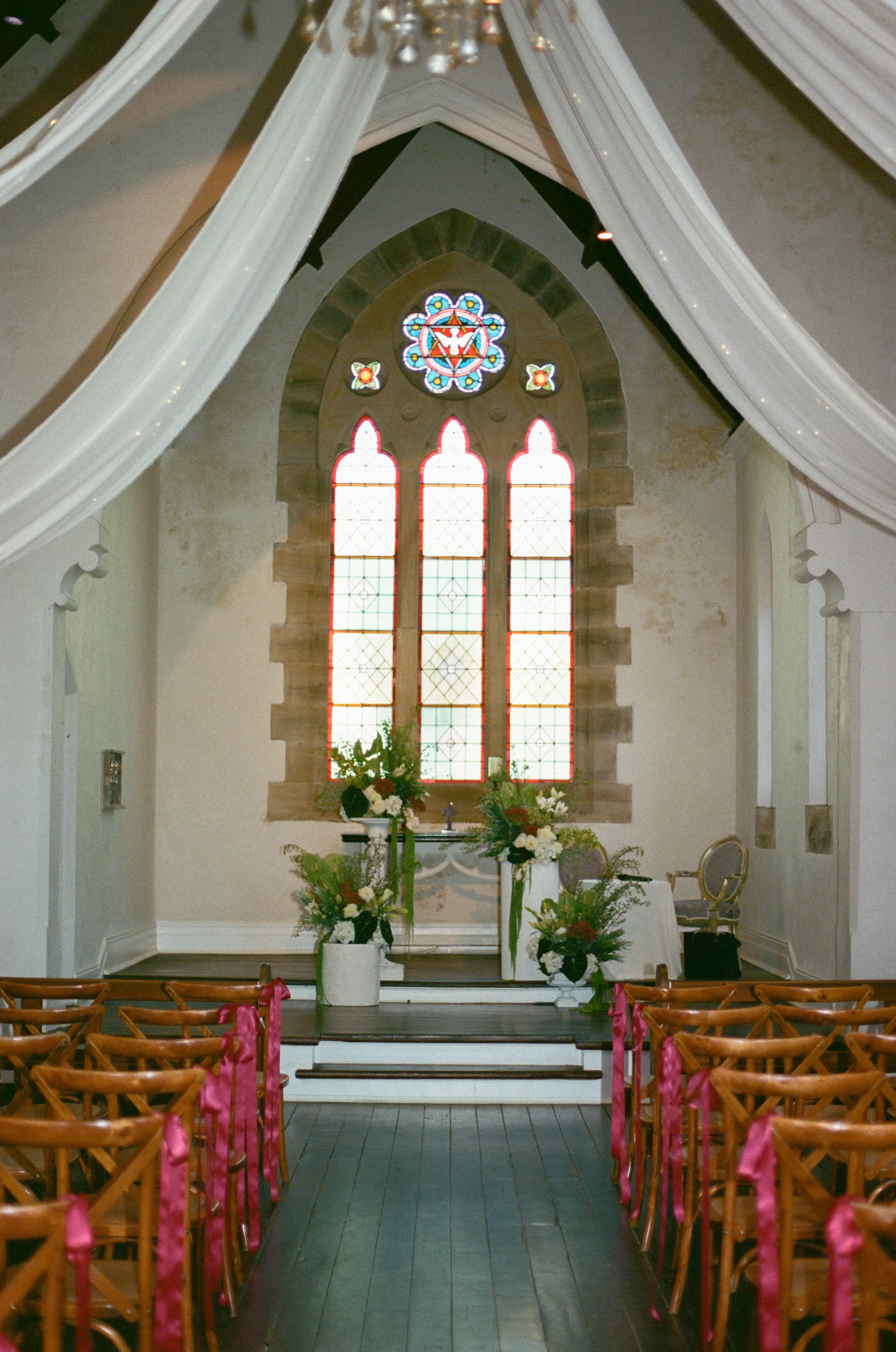 Lords_Estate_Heritage_Chapel_Wedding-113.webp