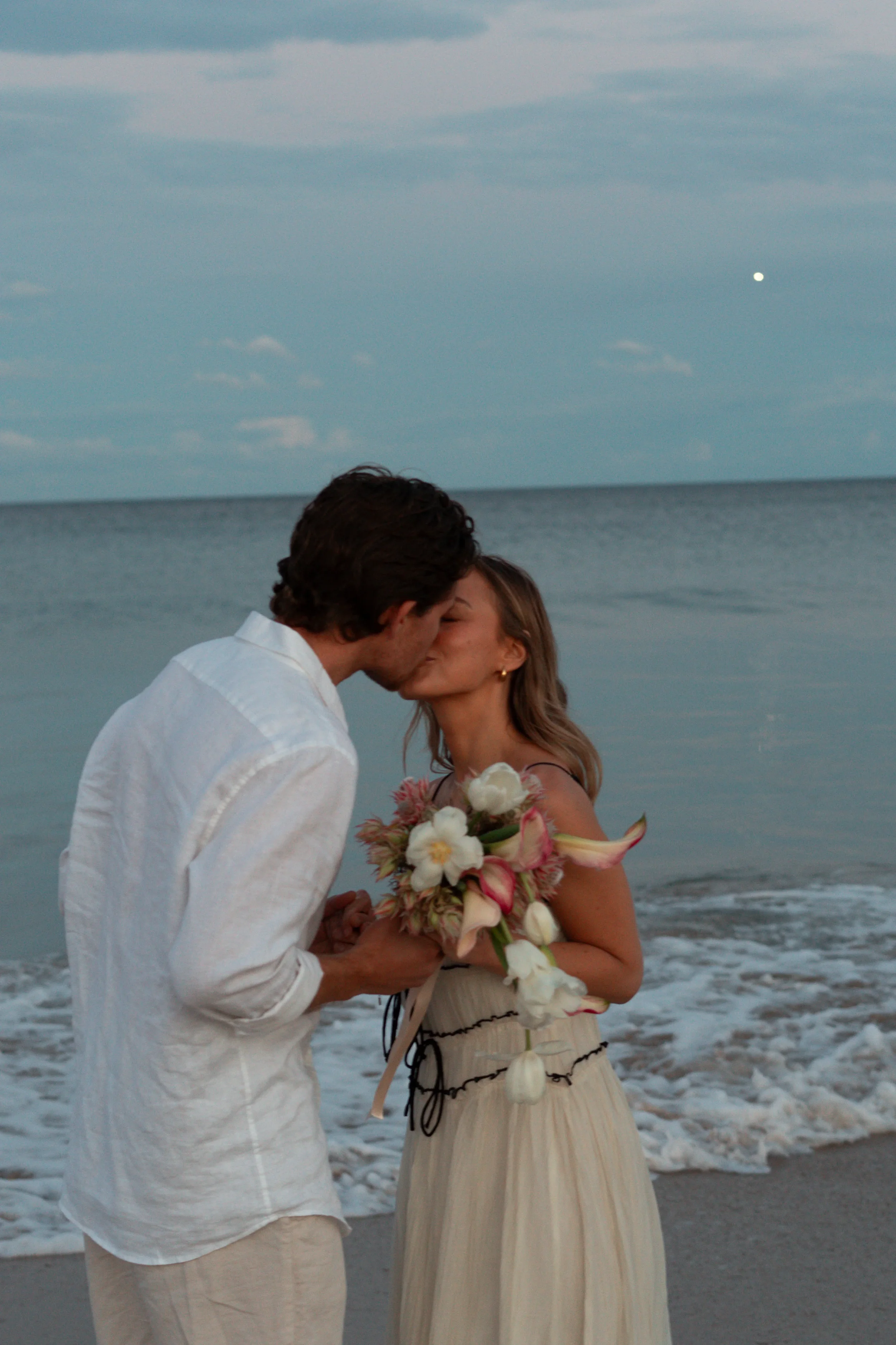 Beach pre-wedding shoot Sydney140.webp