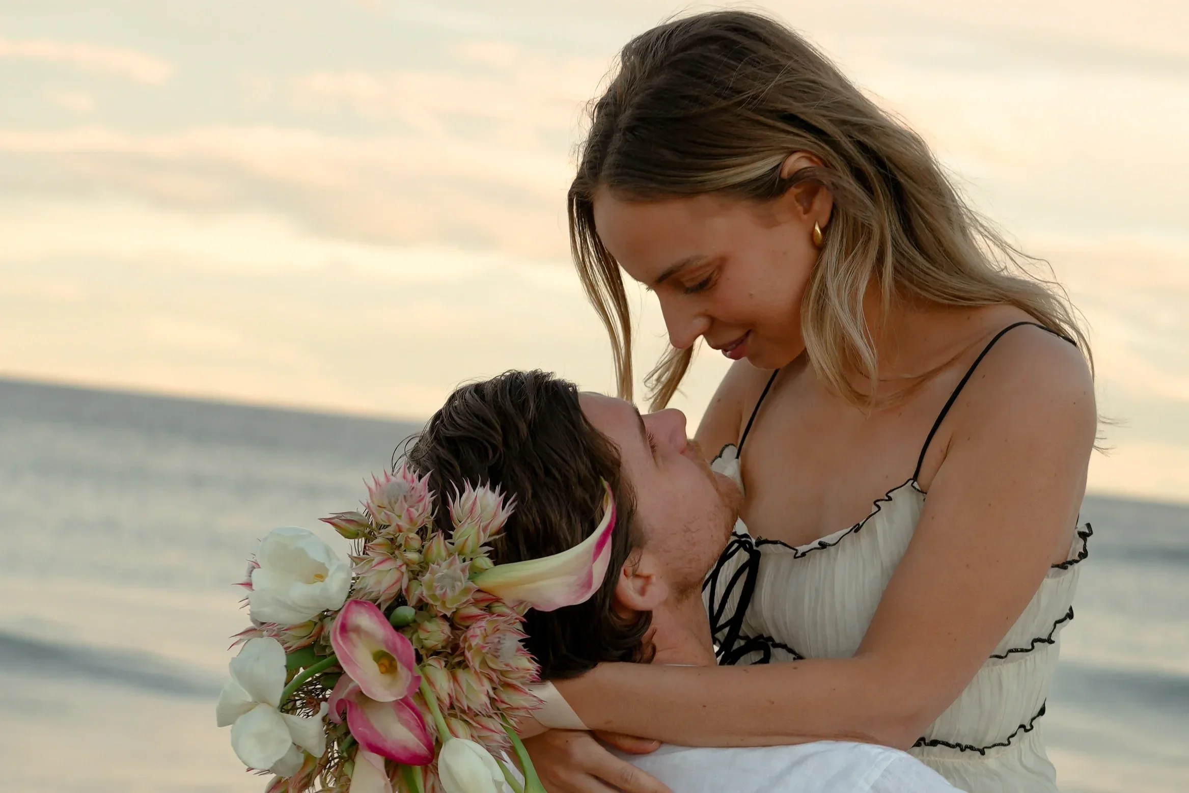 NICOLE & NATE: Sydney Beach Pre-Wedding