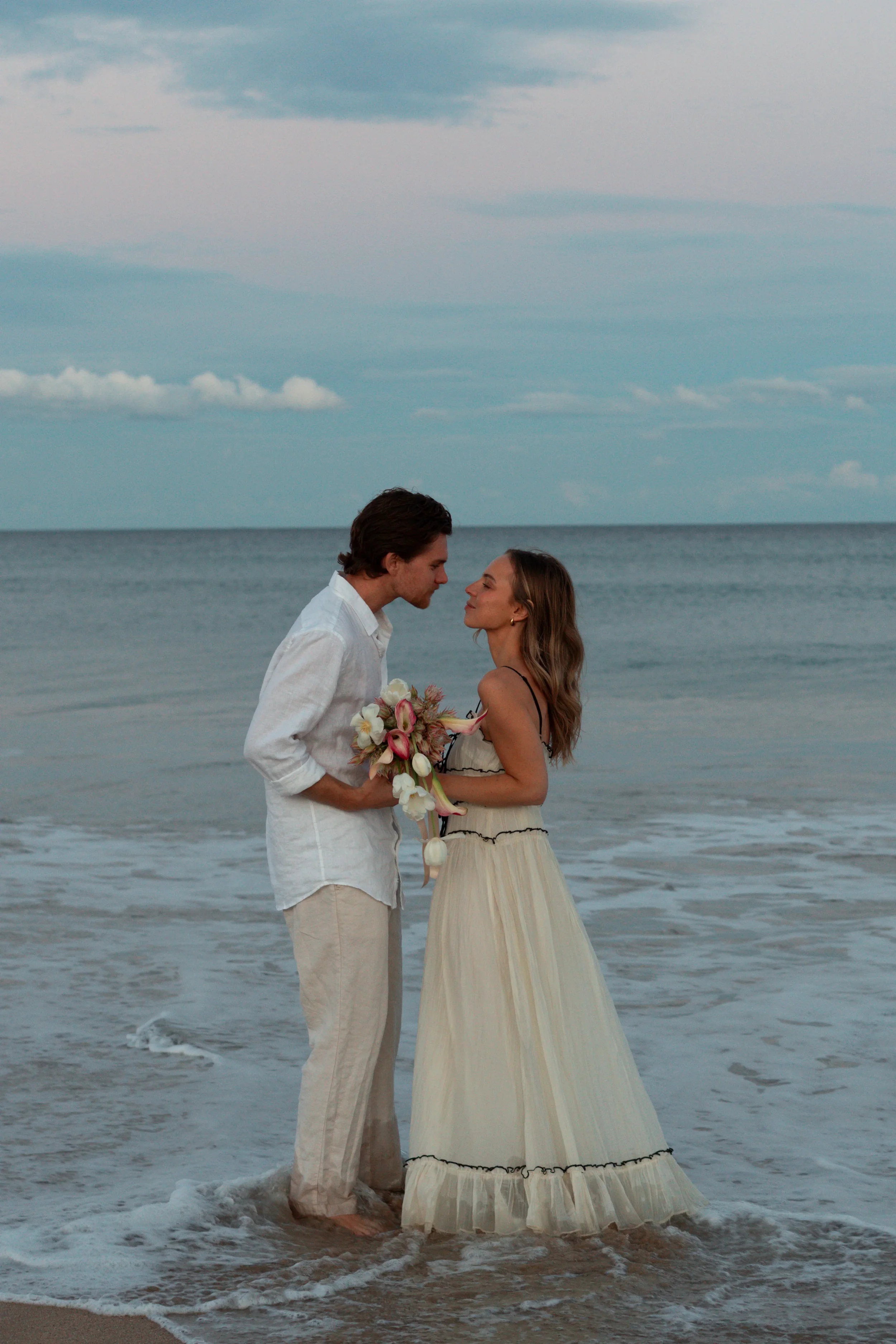Beach pre-wedding shoot Sydney132.webp