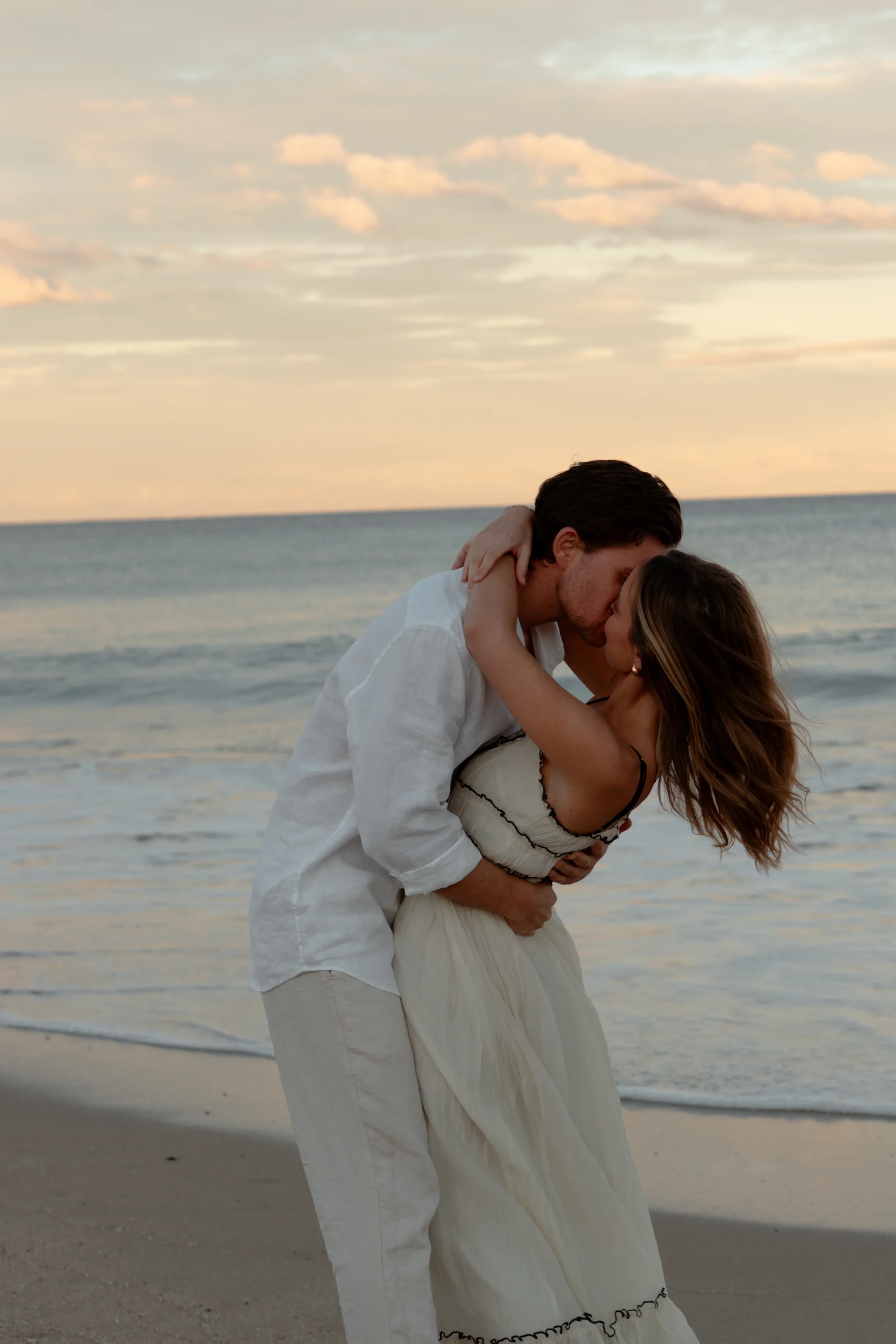 Beach pre-wedding shoot Sydney74.webp