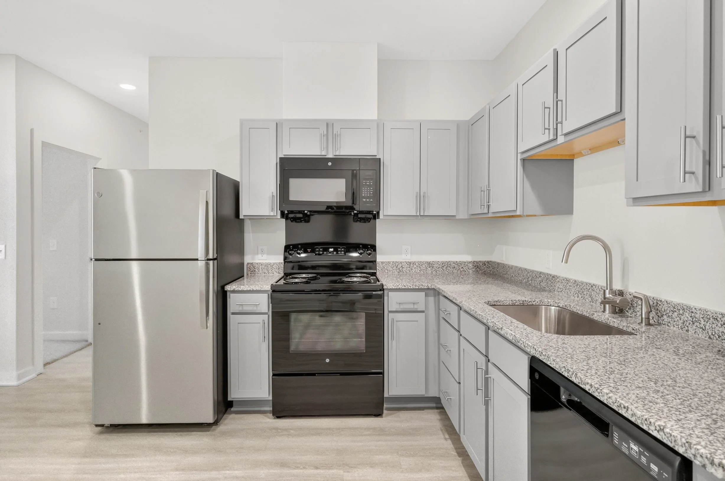 Unit 5403 (MLS) (1 of 15).jpg