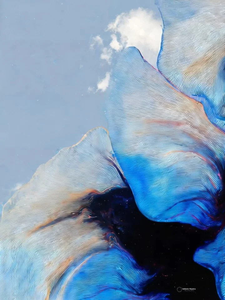 Light bends through matter, searching for a place to rest.

Skyflow, Lindsay Kokoska, 2025

Skyflow traces the meeting point between the tangible and the infinite. The forms move like air made visible, where density and transparency exchange places. 