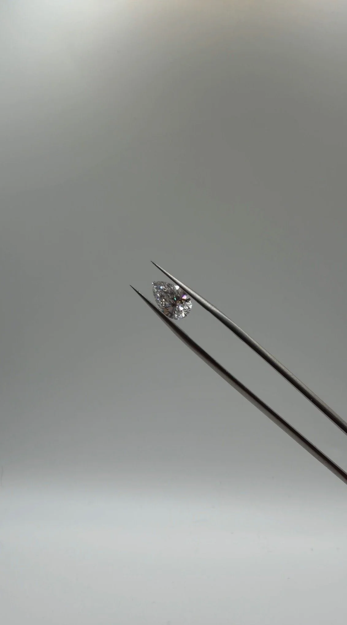 Grace: 1.60ct Pear Cut Diamond, VVS2, Color F