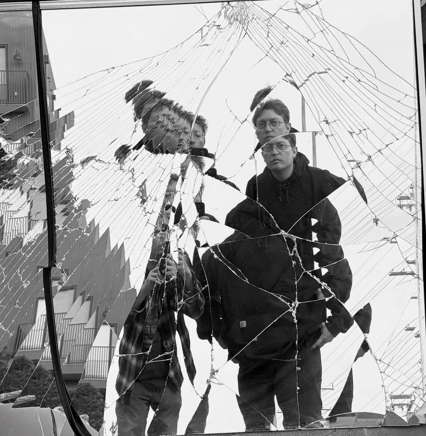 Tried to take a selfie and this happened, anyone know if that 7 years bad luck superstition is legit or no? 🤞🏼