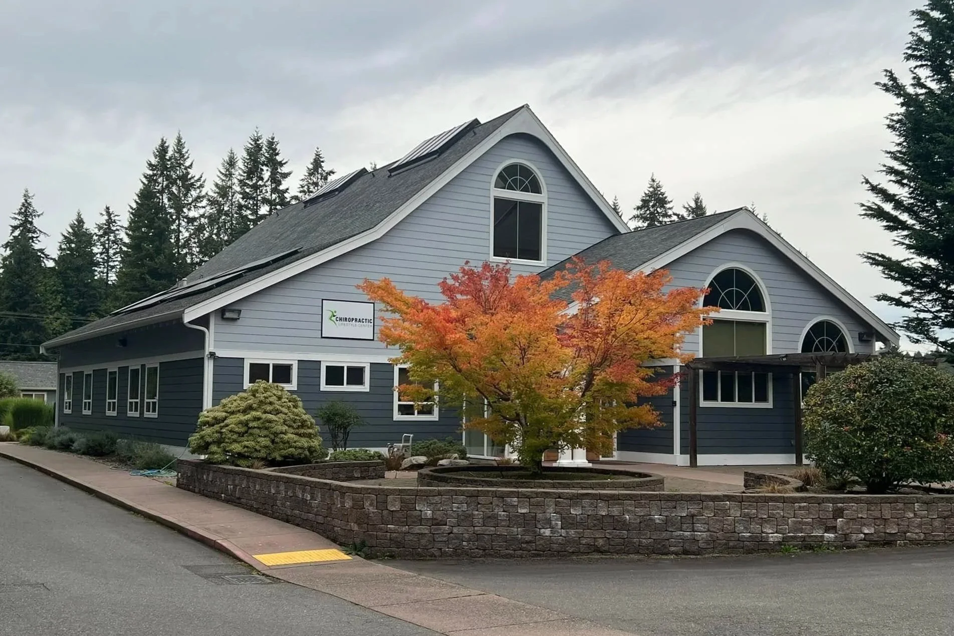 Exterior of TideShift Health in Bremerton, Washington, serving patients across the Kitsap Peninsula.