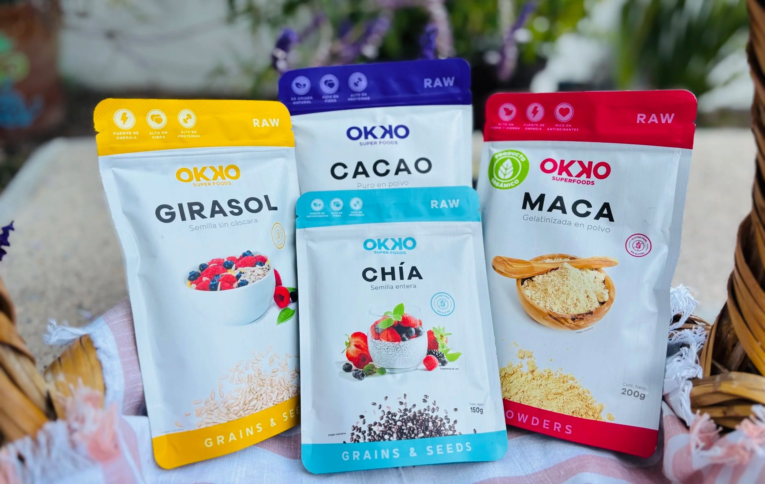 Semillas orgánicas superfoods girasol, cacao, chía y maca, orgánico y natural, saludable, fuentes de fibra y energía