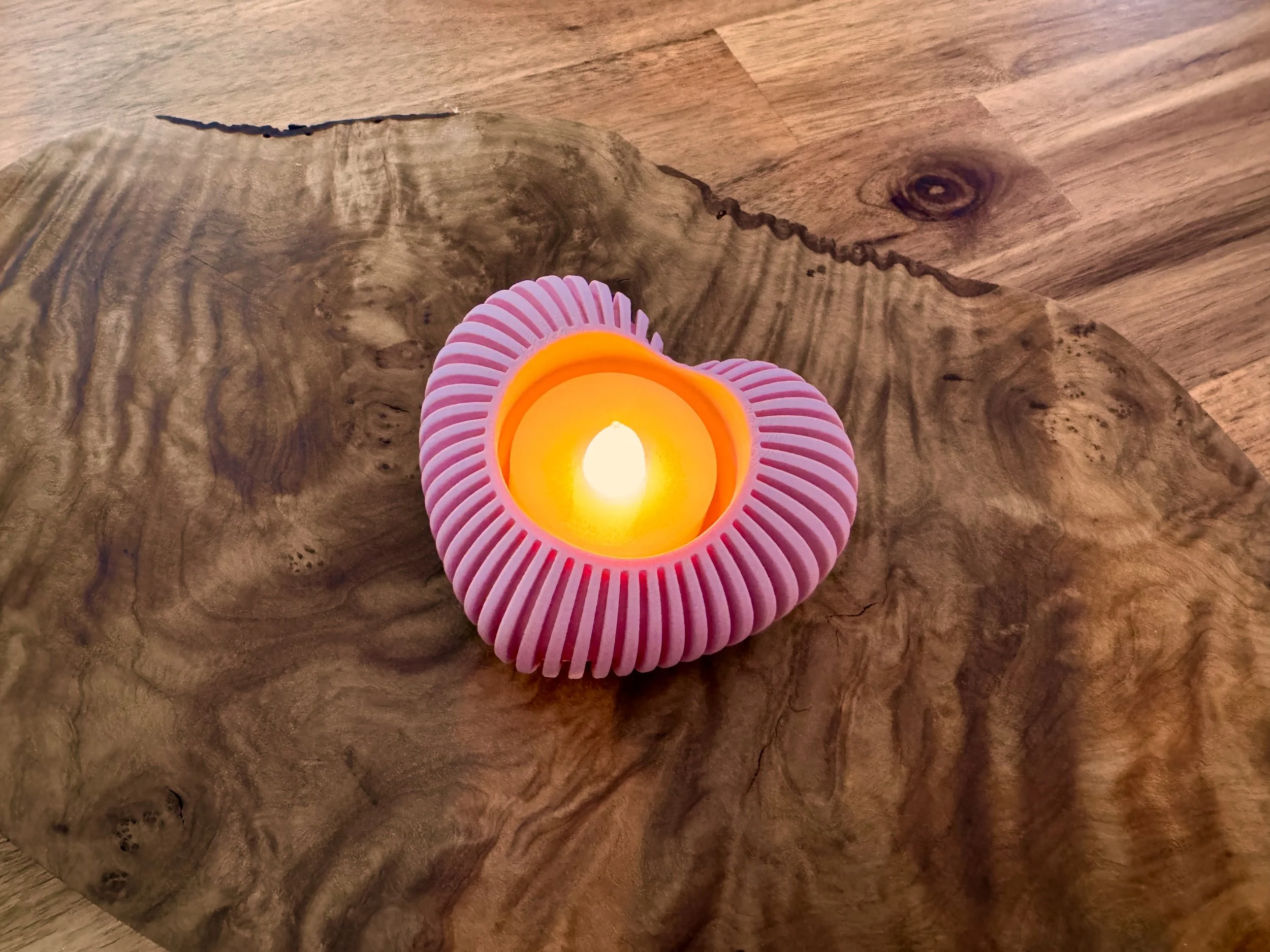 Radiant Heart Tealight