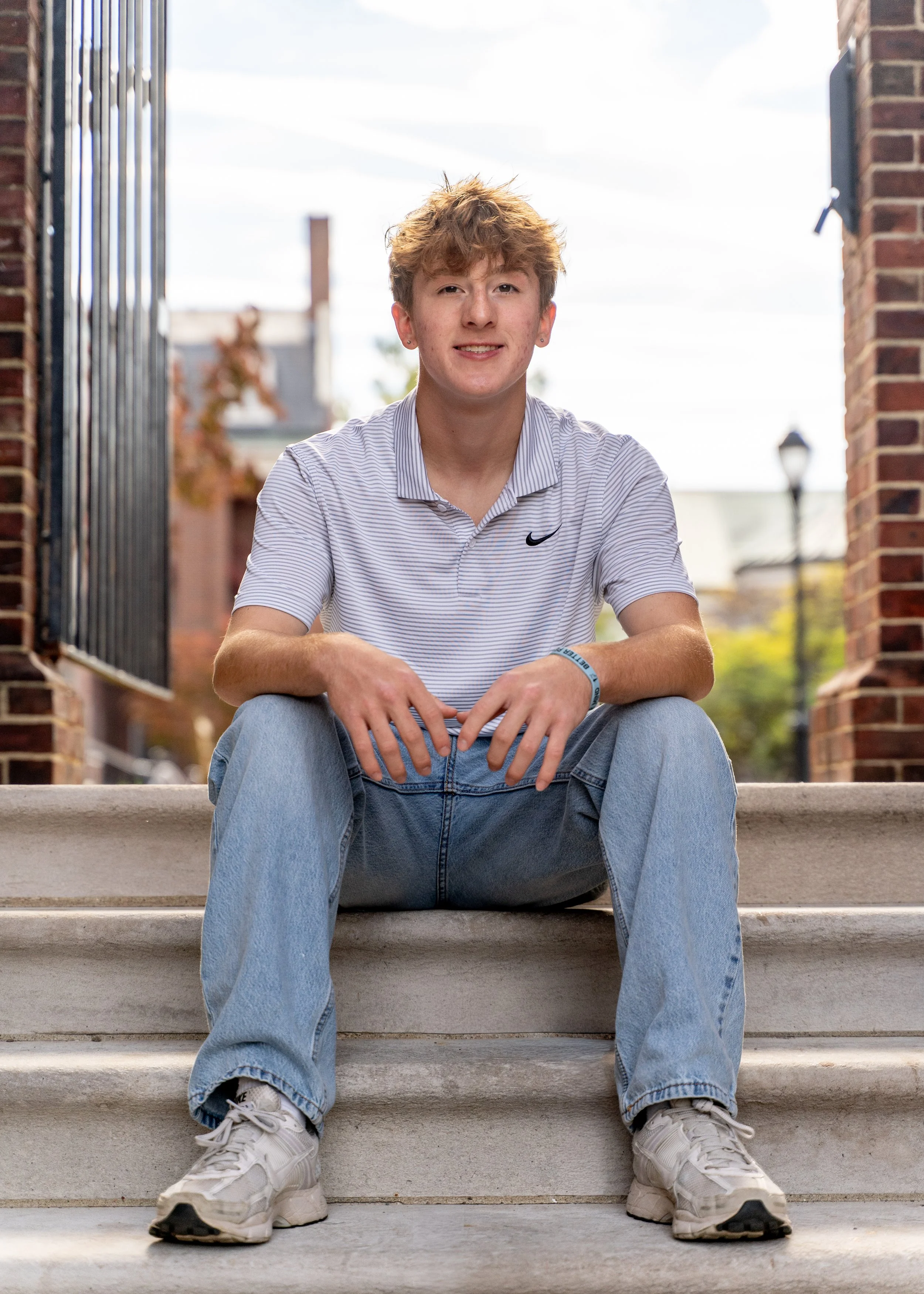 2025.10.18_Sherwood_SeniorPhotos-20.jpg