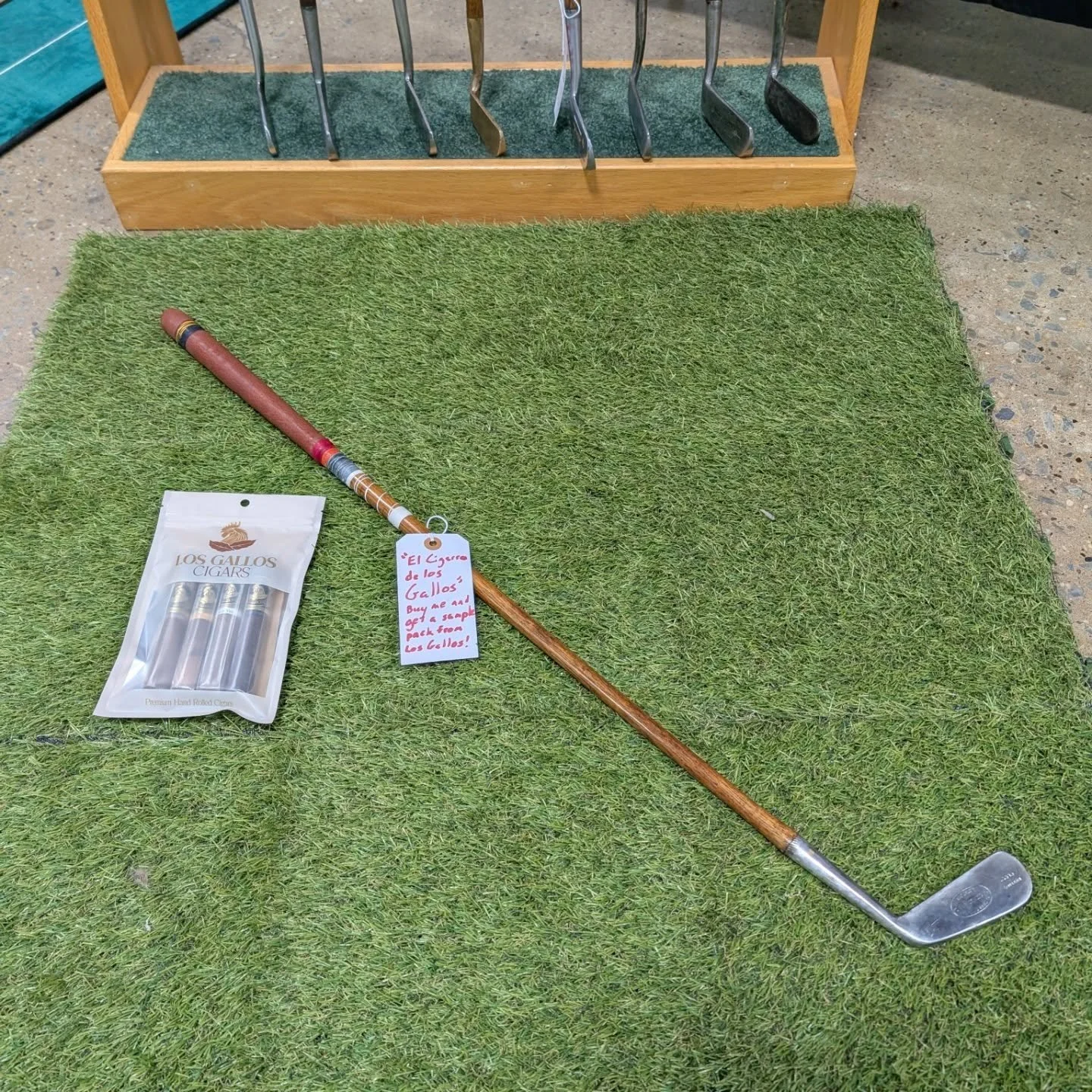 Running a special with @losgalloscigars for the last day of @cigarlifestylefest.

 Purchase our newly made &quot;El Cigarro de los Gallos&quot; putter and get a free sampler pack of Los Gallos handmade Honduran cigars. All for the low low price of $1