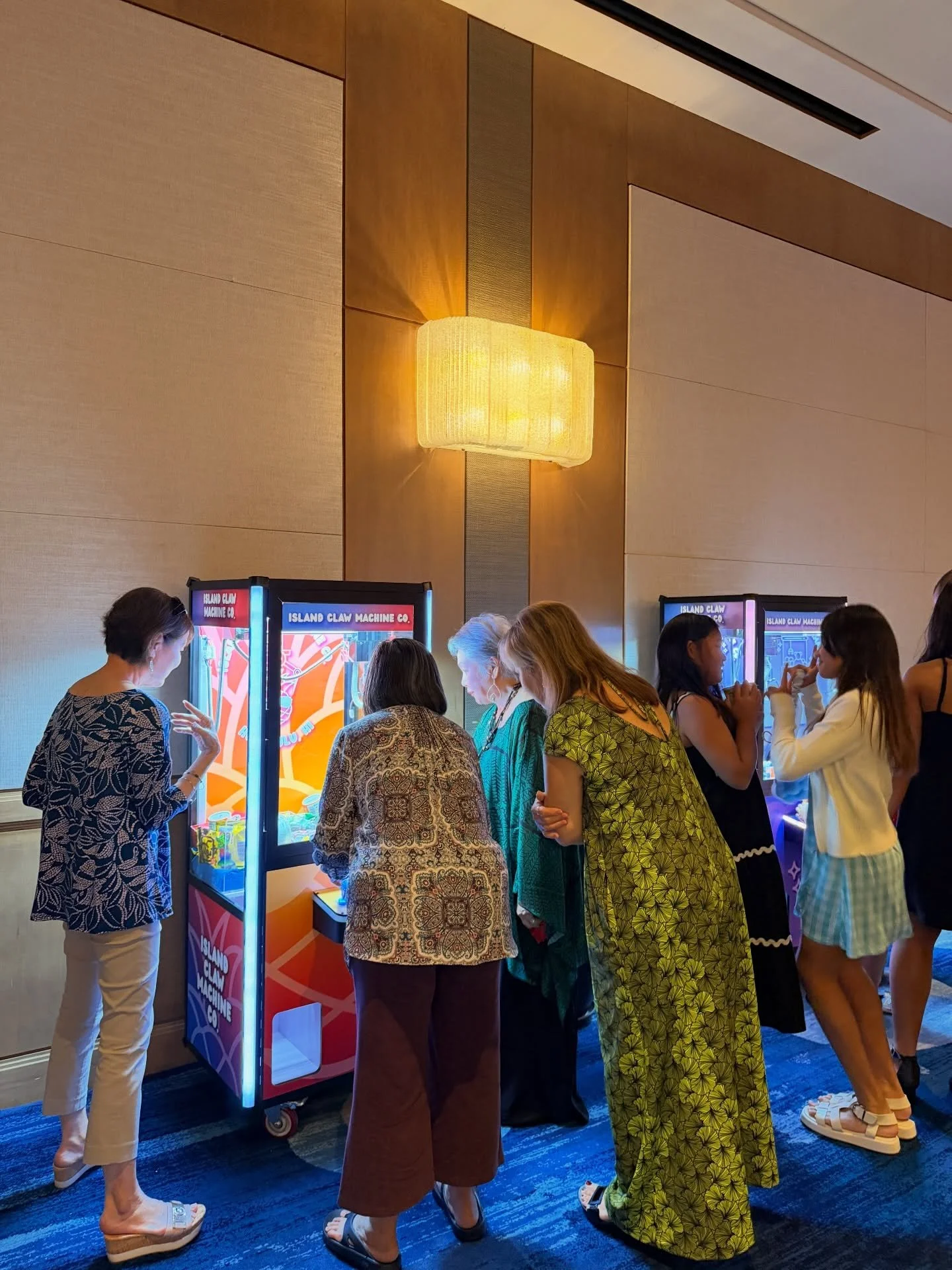 Loved by keiki and kūpuna, a claw machine brings fun to all ages at any event 🕹️🤩

Island Claw Machine Co. provides fun arcade experiences to birthdays, weddings, corporate events and any party across the island of O&rsquo;ahu! 

- zero delivery fe