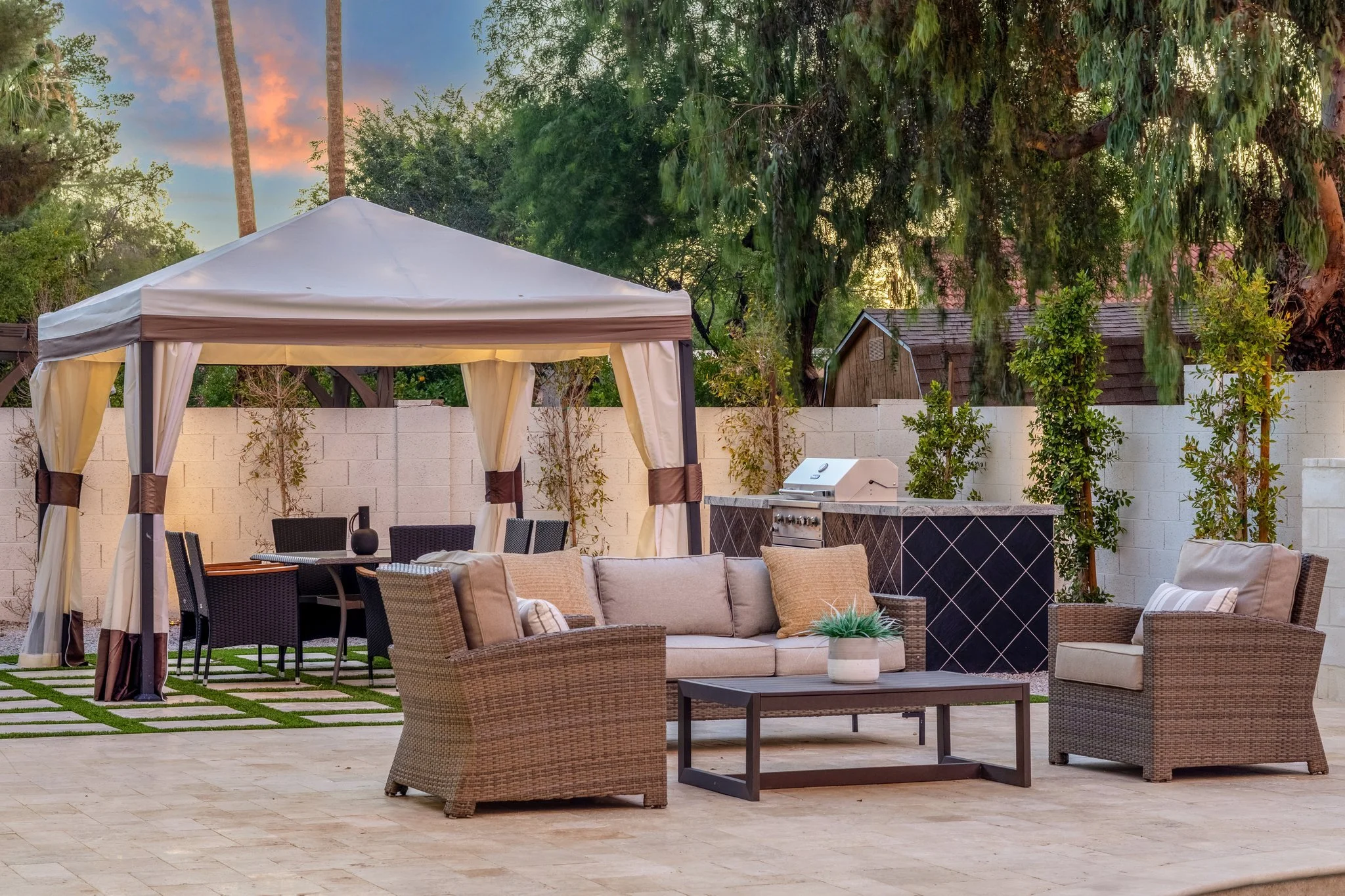 64-web-or-mls-10218-e-clinton-st 2.jpg