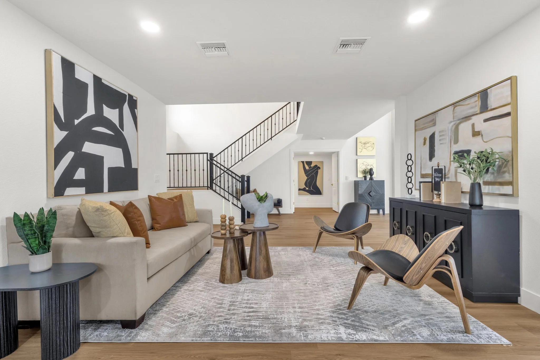 14-web-or-mls-10218-e-clinton-st 2.jpg