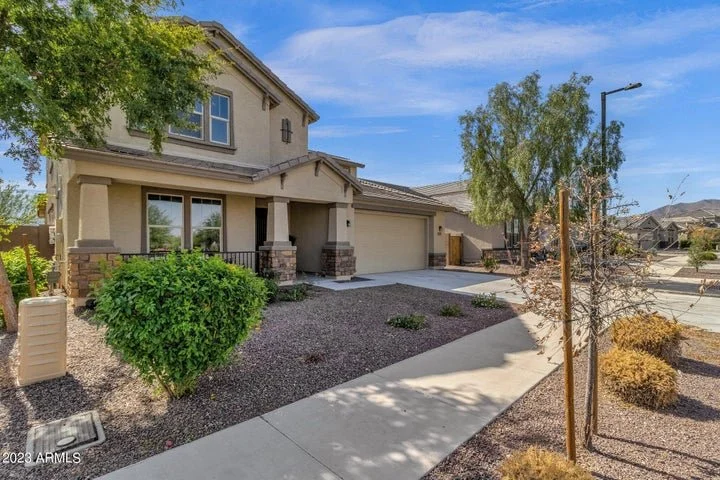 $599,000

5 Bed 4 Bath 3,115 Sqft

18849 W Mescal St Surprise, AZ 85388