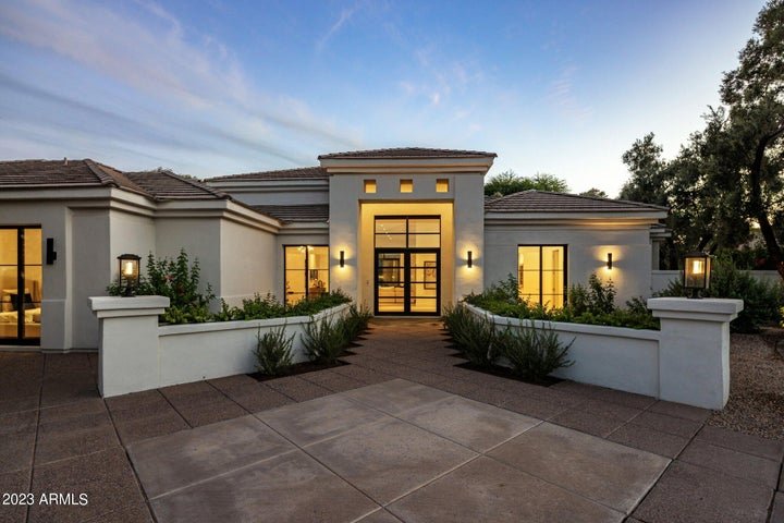$4,350,000

4 Bed 4 Bath 3,954 Sqft

7065 E Belmont Ave Paradise Valley, AZ 85253