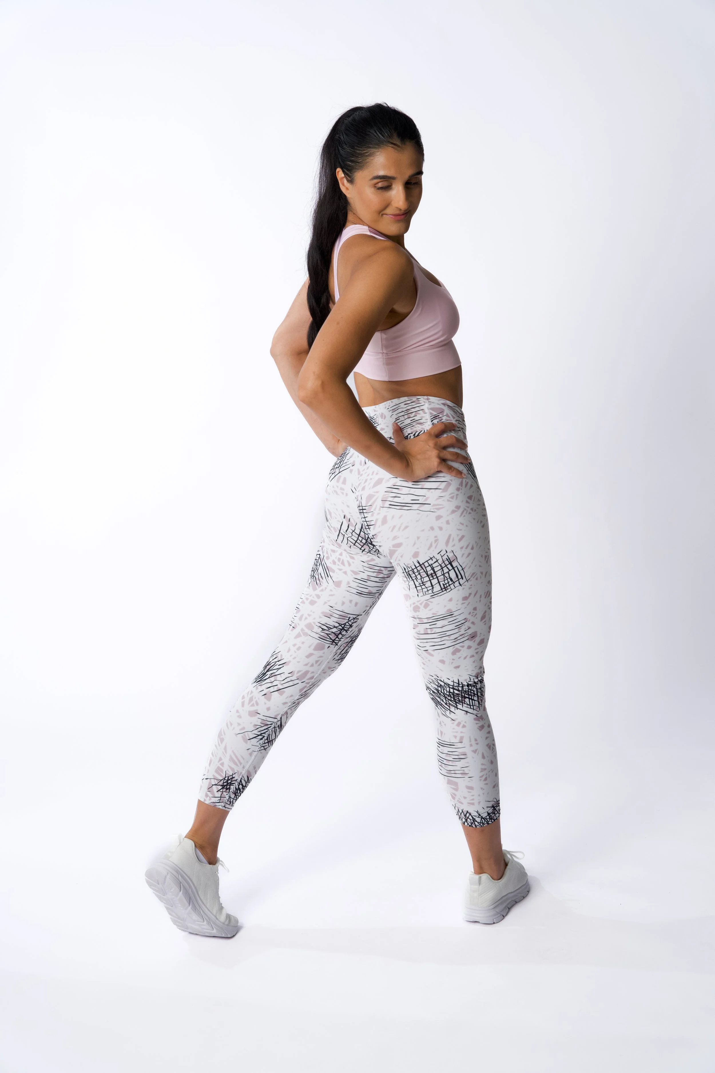 Luna Careys Pink Leggings 5.JPG