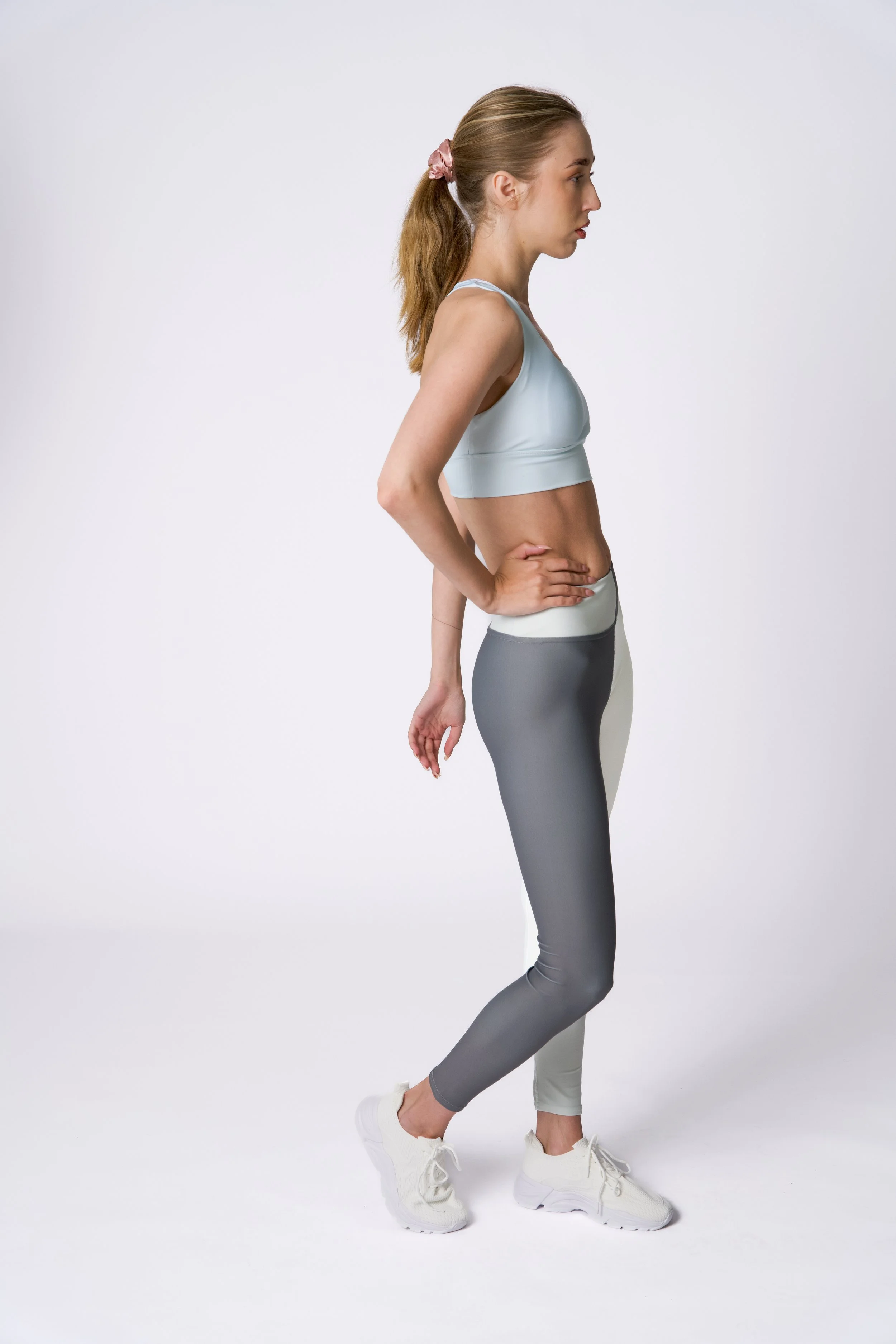 Esra Leggings 7.JPG