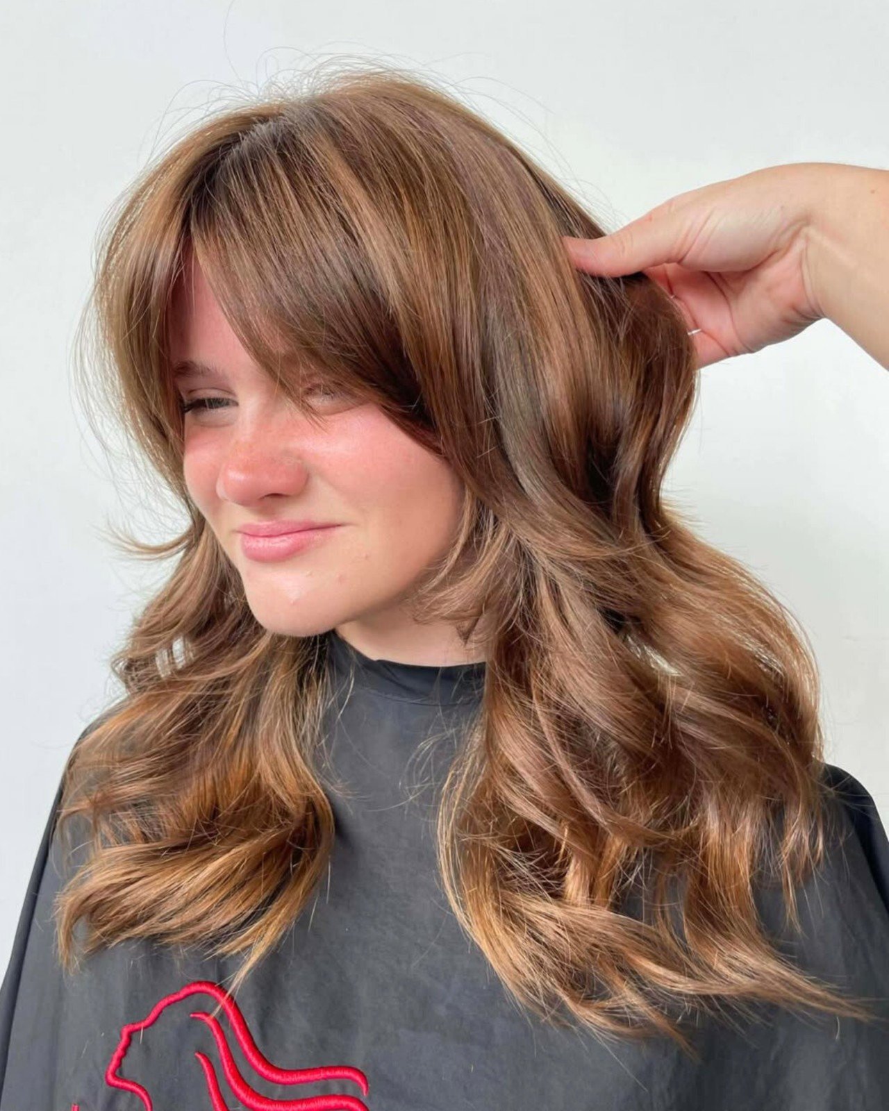 &ldquo;Should I go darker?&rdquo; We did.
ㅤ
We used Wella Shinefinity to take her from natural blonde to something deeper and super glossy. Manaya just casually waving her colour wand again! 🪄
ㅤ

🏷️- Jak Hair Collective, Gold Coast, Reedy Creek Sal